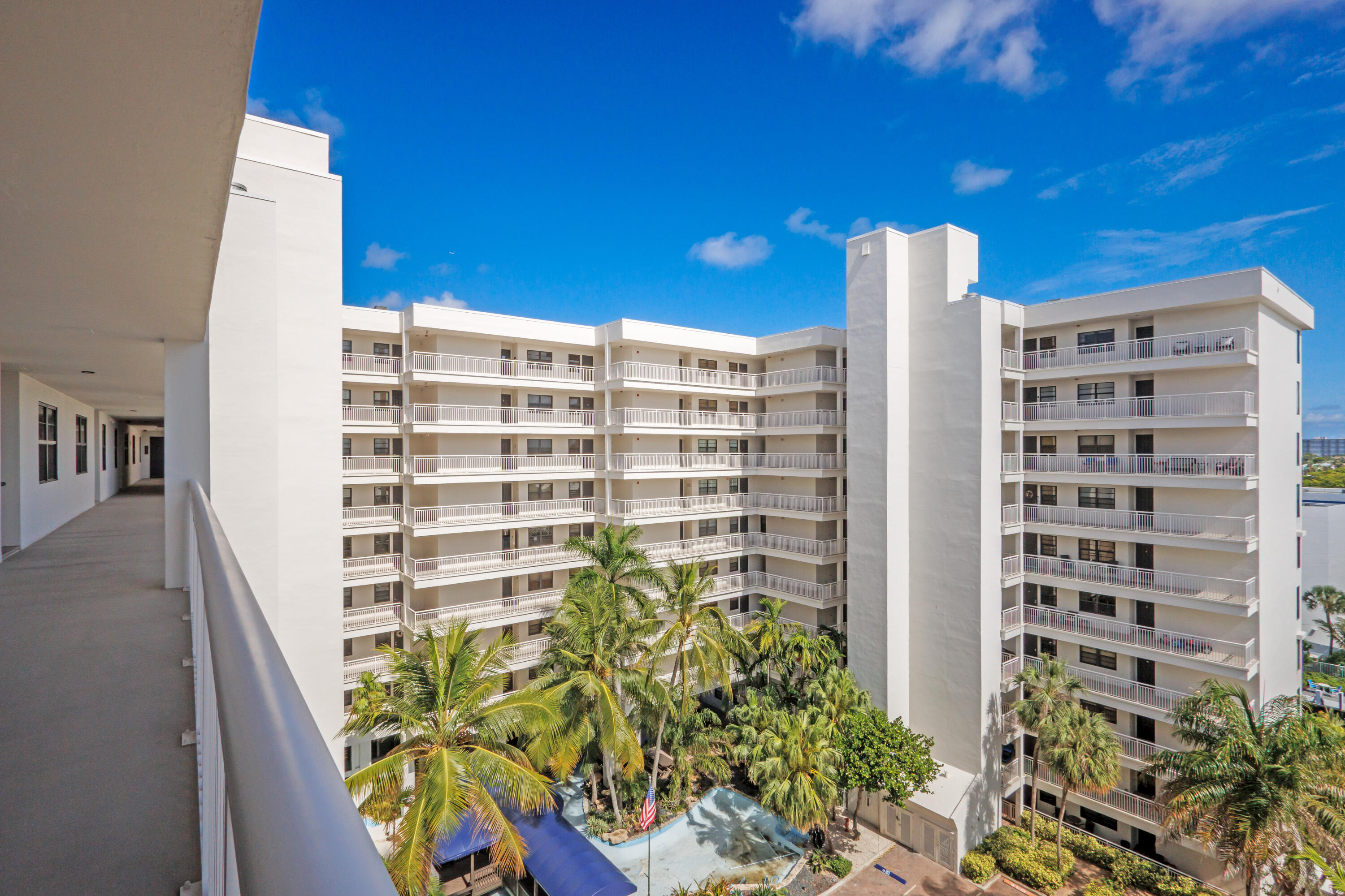 3100 NE 48th #806 Fort Lauderdale, FL 33308