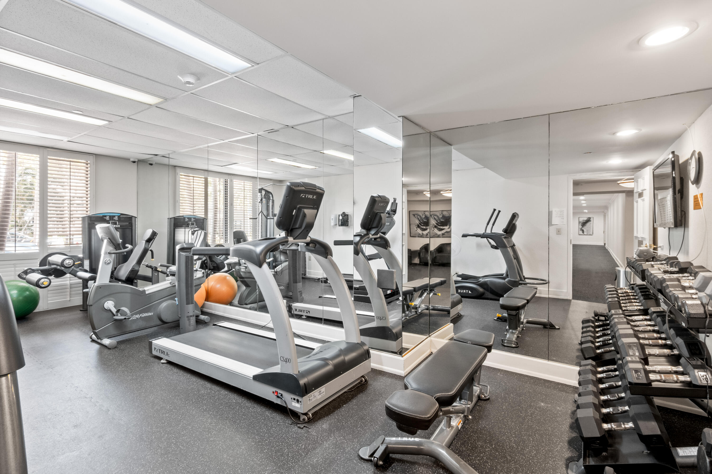 3100 NE 48th #806 Fort Lauderdale, FL 33308