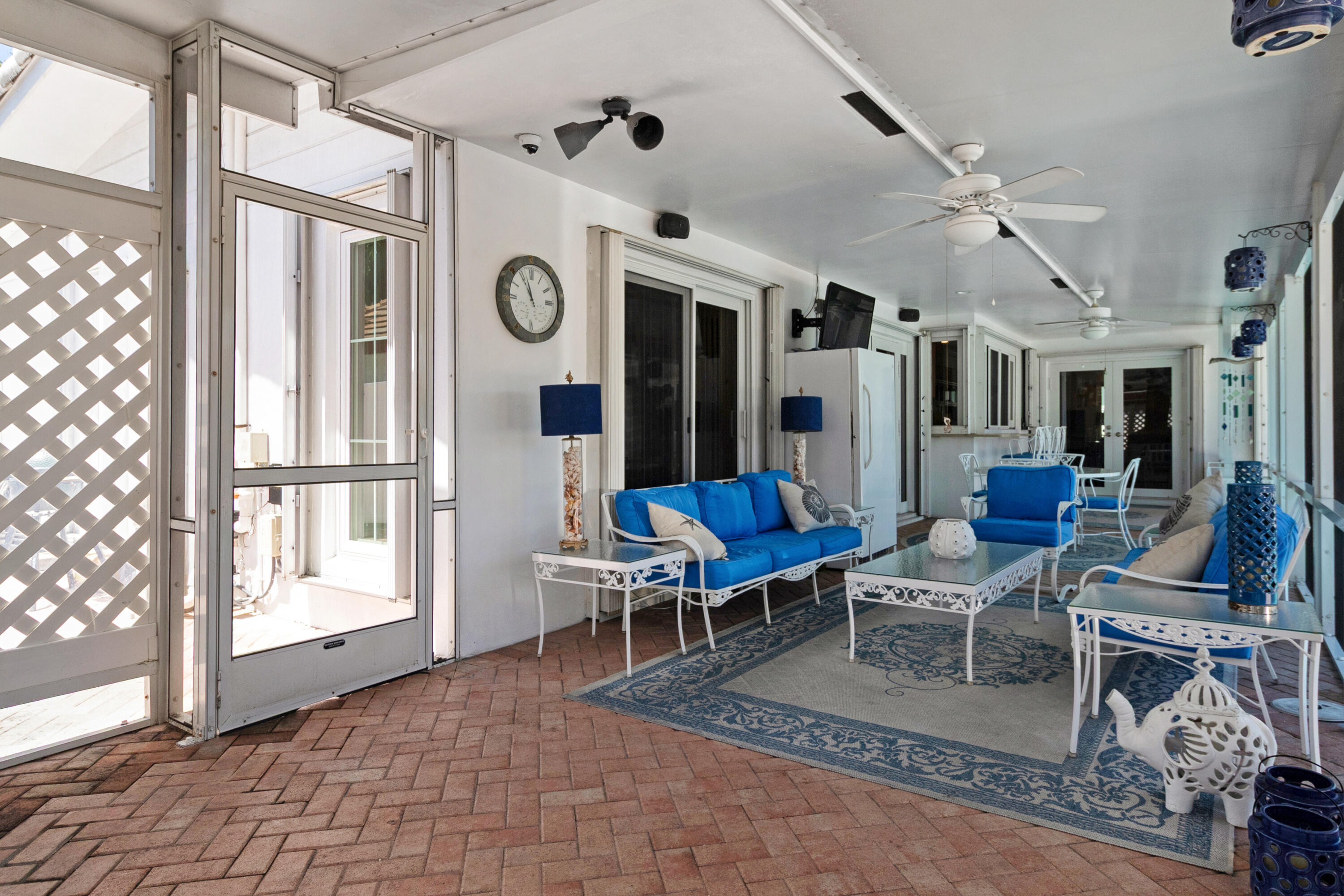2141 NE 67th Fort Lauderdale, FL 33308