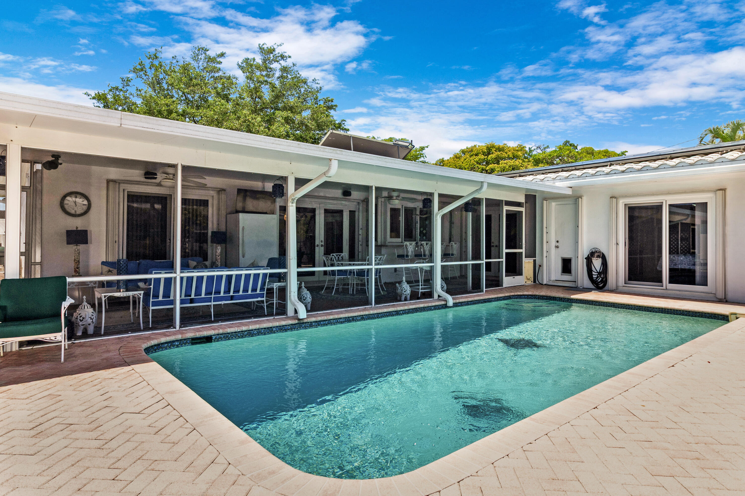 2141 NE 67th Fort Lauderdale, FL 33308