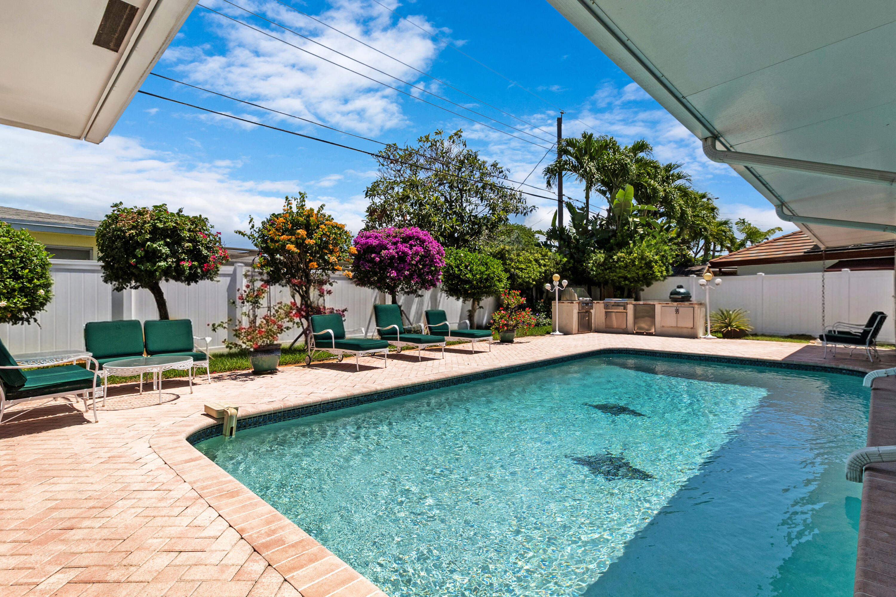 2141 NE 67th Fort Lauderdale, FL 33308