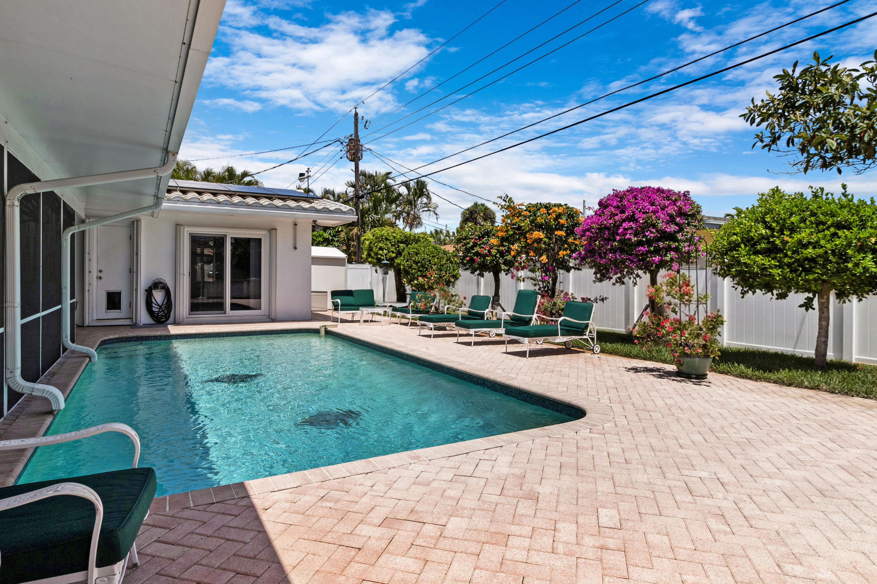 2141 NE 67th Fort Lauderdale, FL 33308