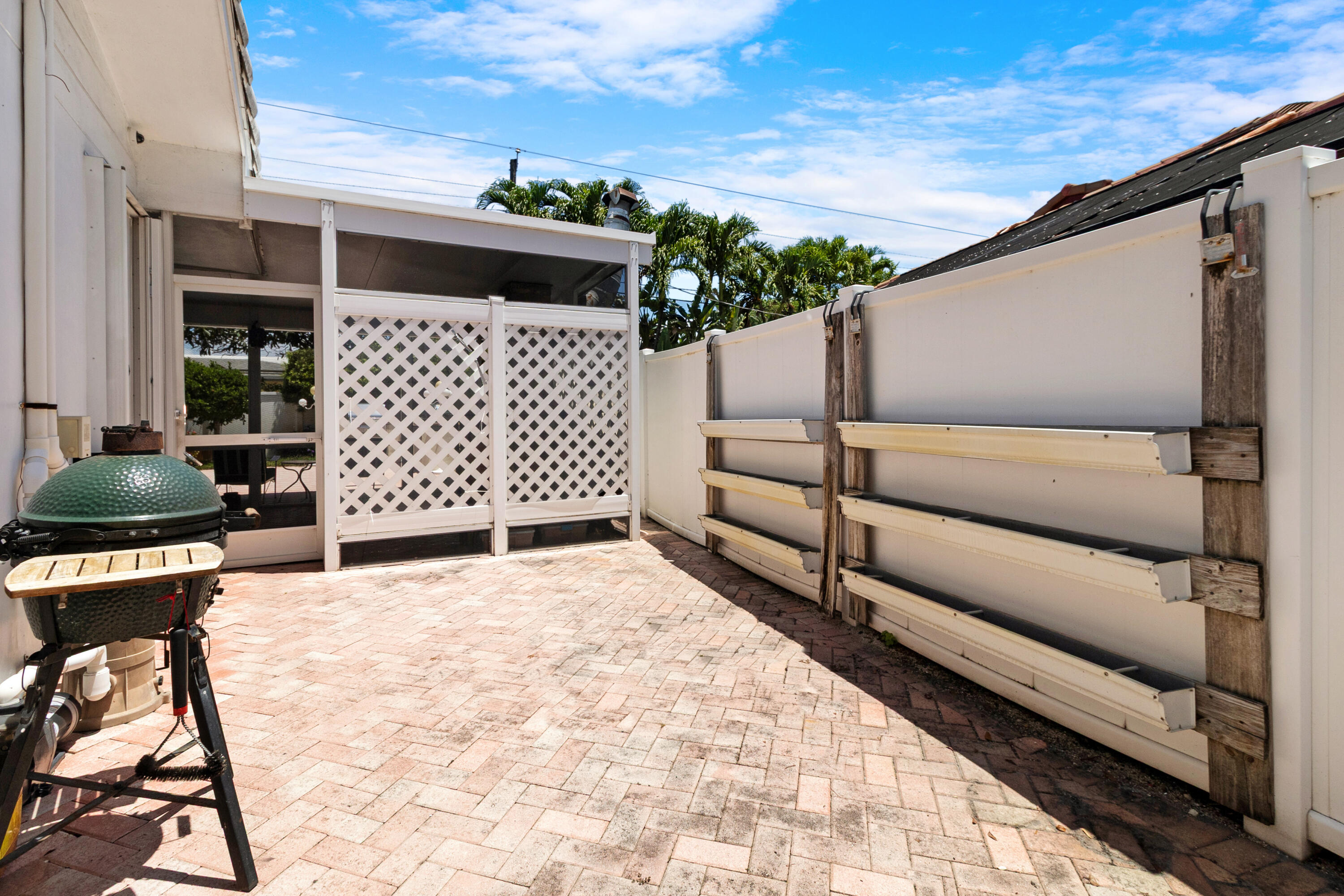2141 NE 67th Fort Lauderdale, FL 33308