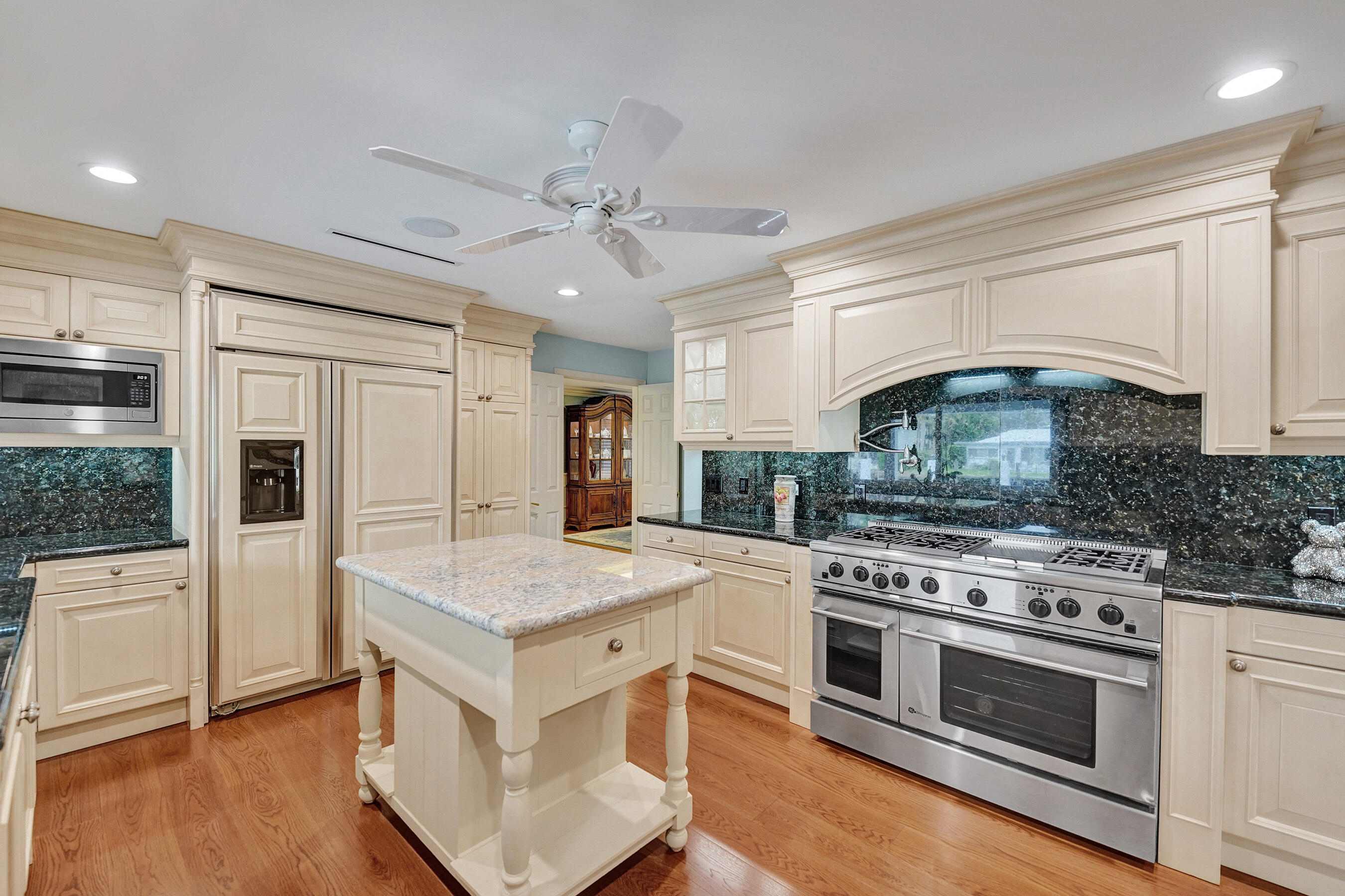 163 Nurmi Fort Lauderdale, FL 33301