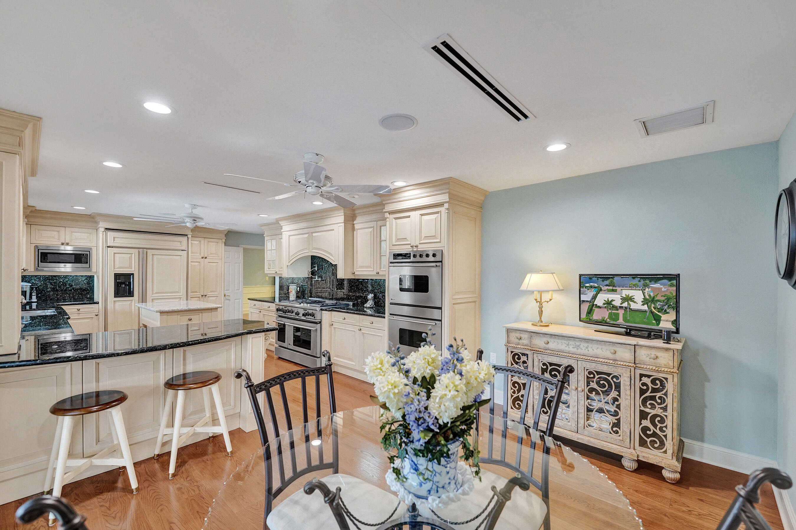 163 Nurmi Fort Lauderdale, FL 33301