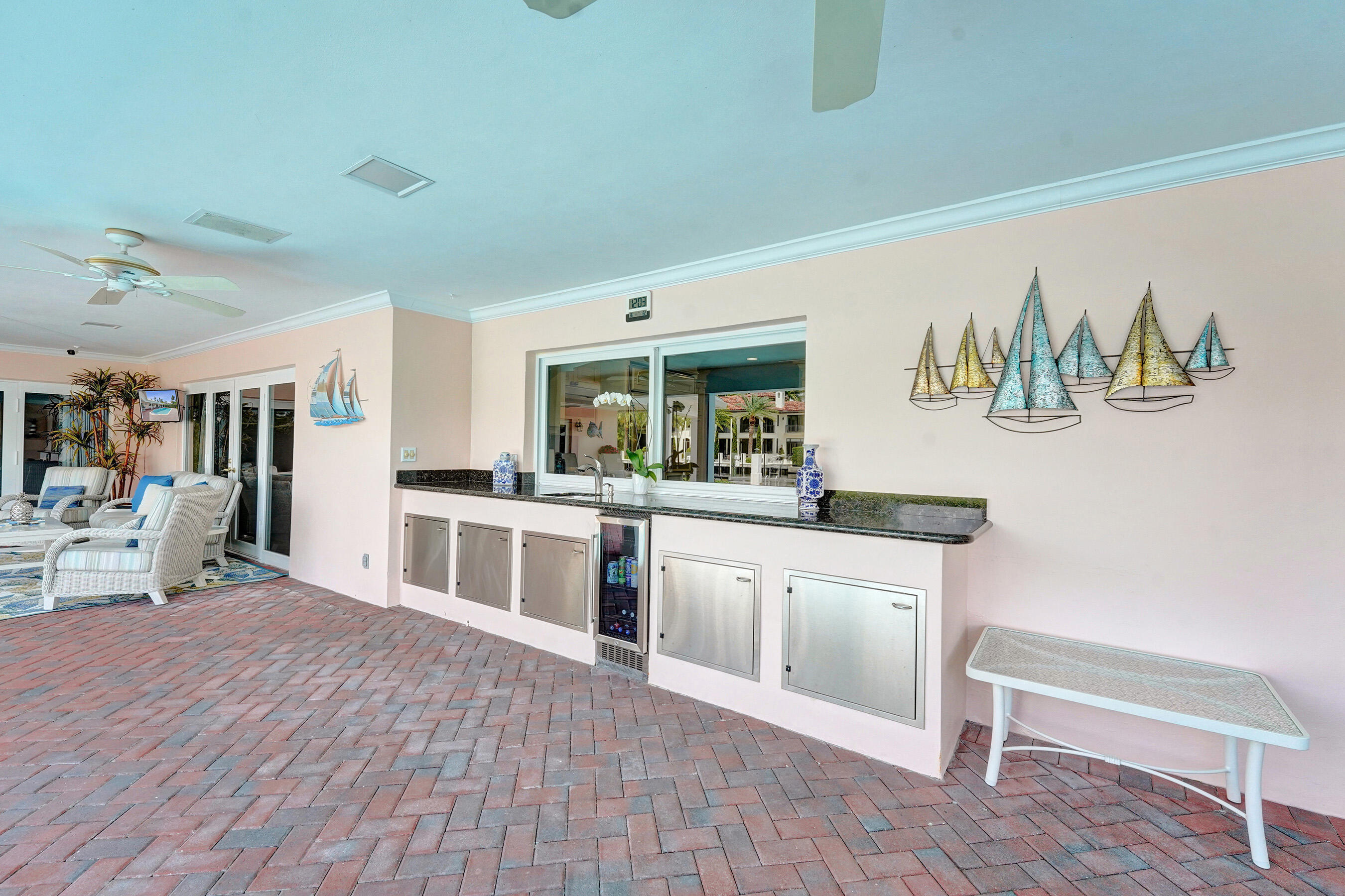 163 Nurmi Fort Lauderdale, FL 33301