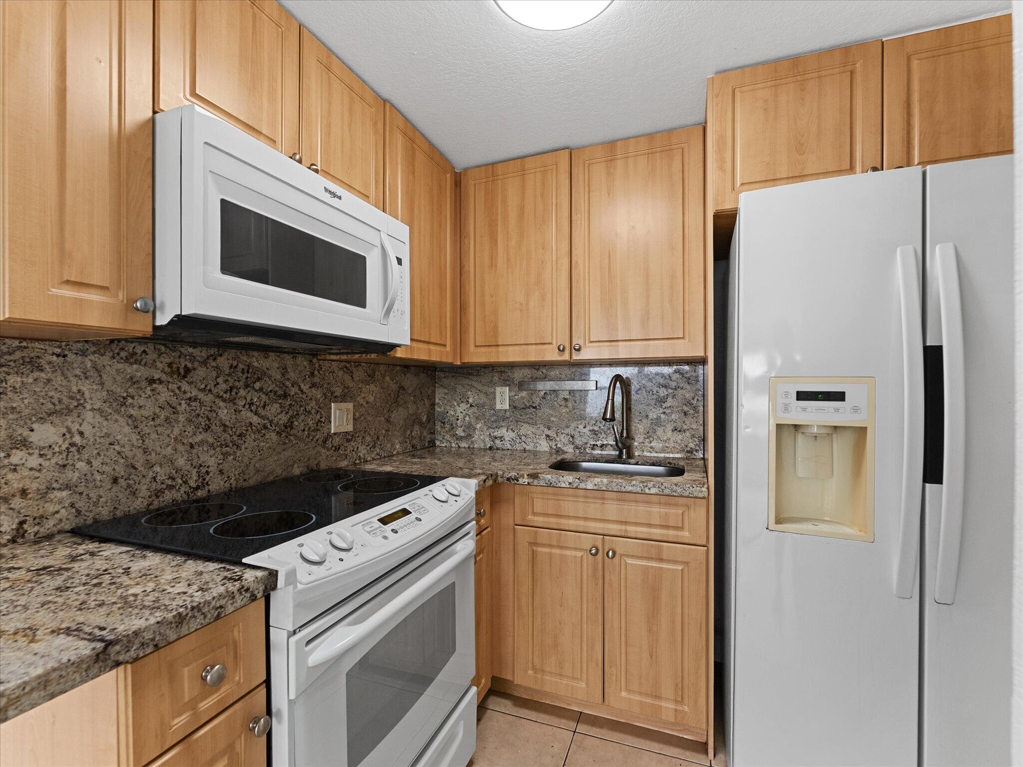 241 SE 9th #104