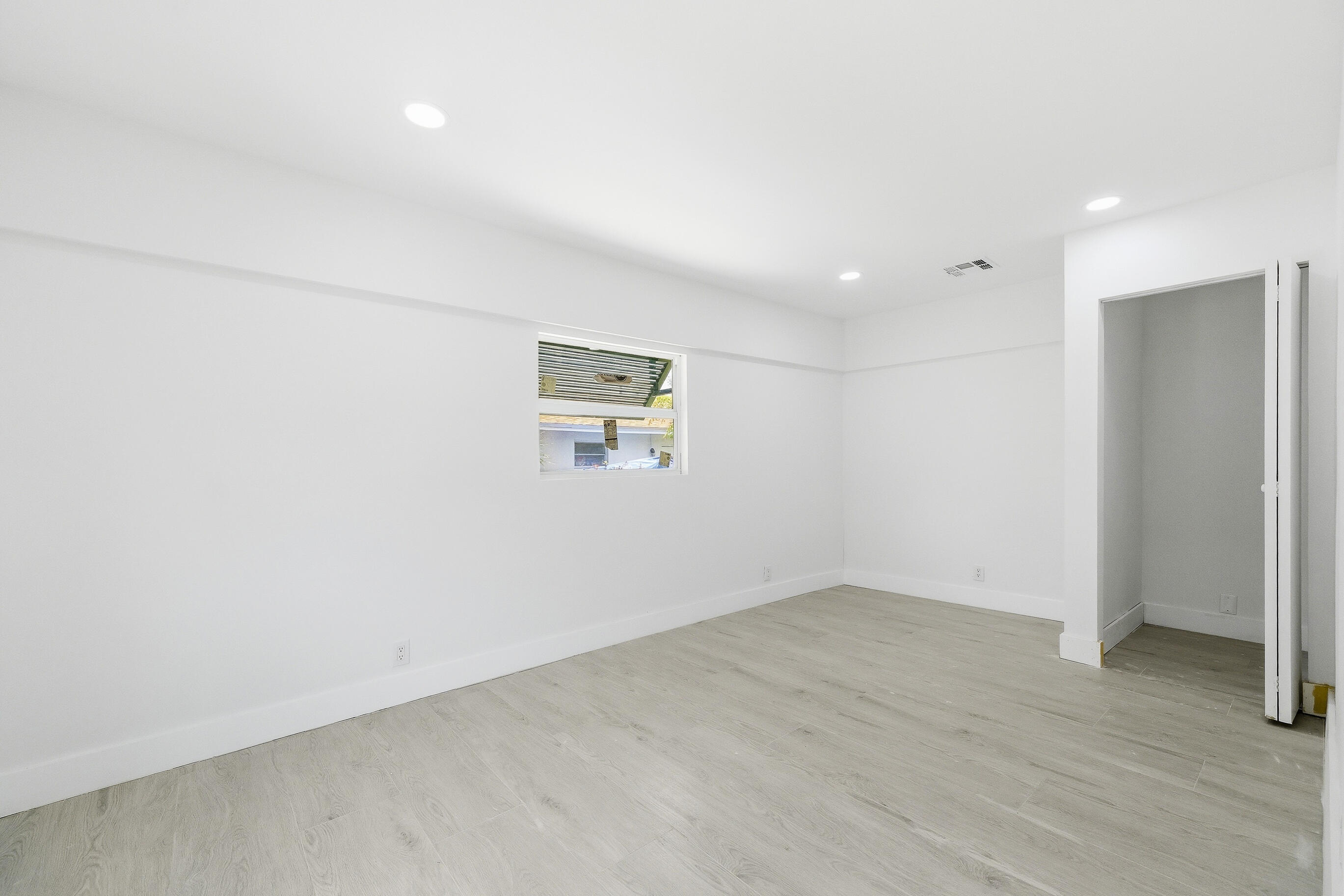 216 NE 23rd Pompano Beach, FL 33062