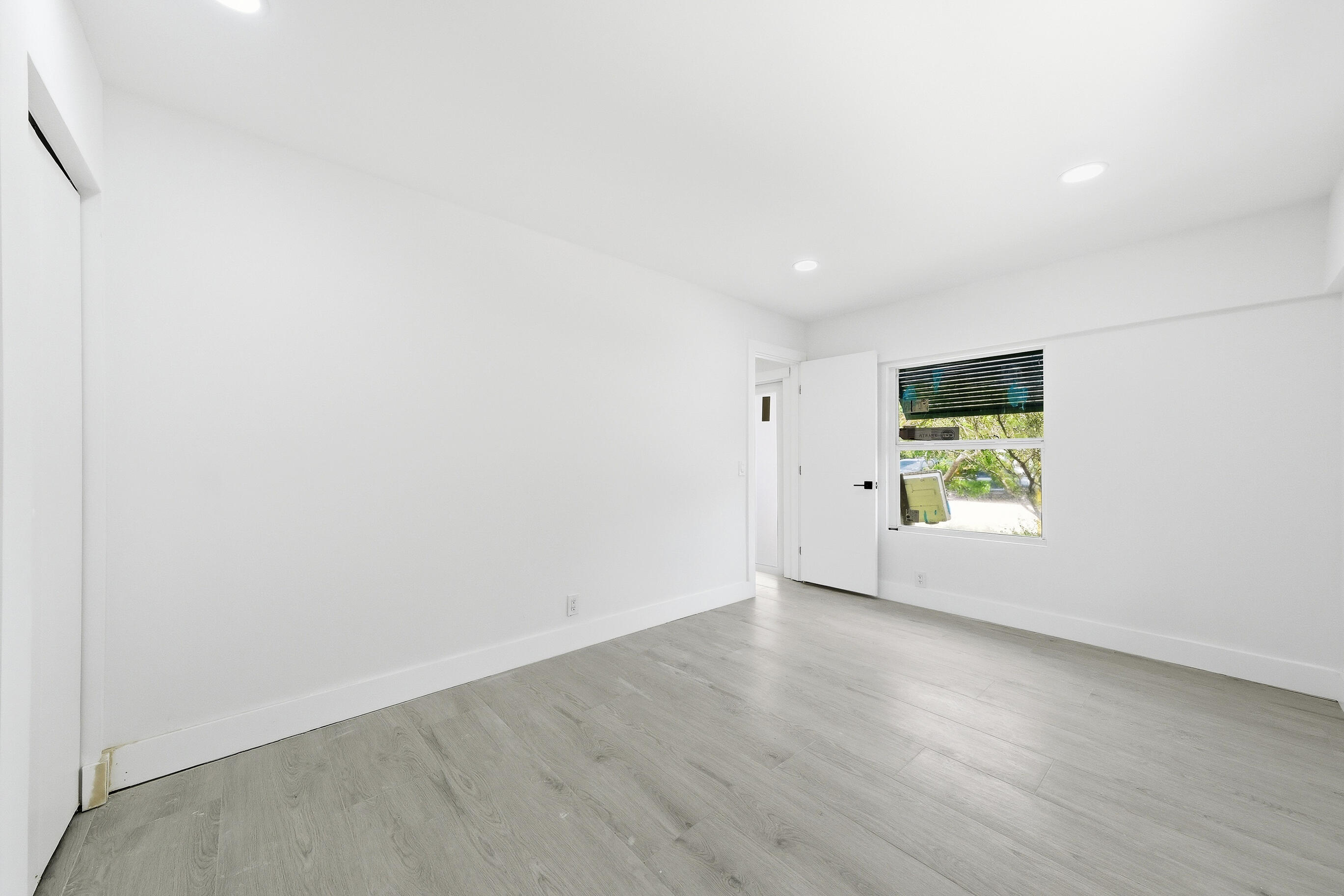216 NE 23rd Pompano Beach, FL 33062
