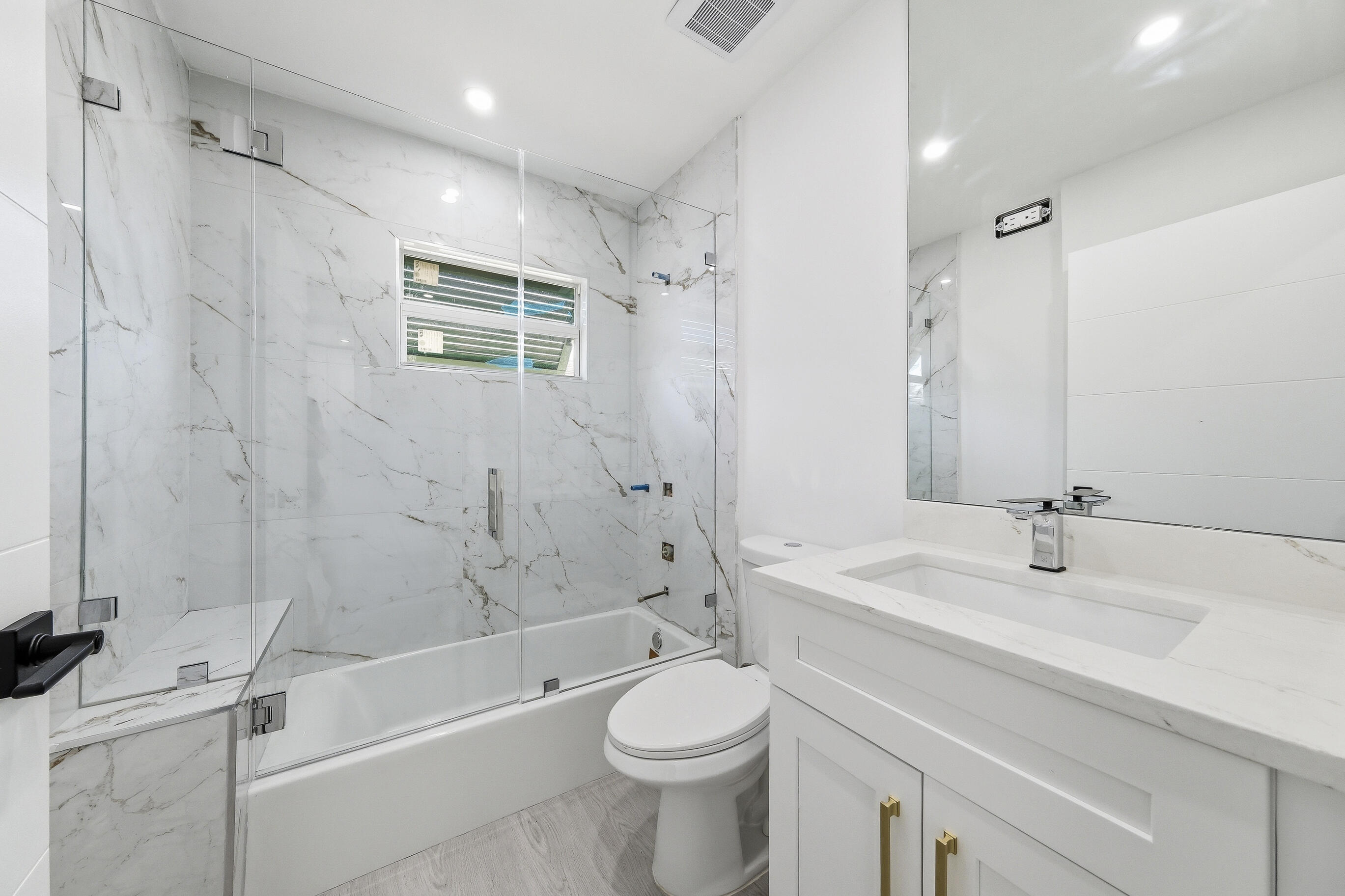 216 NE 23rd Pompano Beach, FL 33062