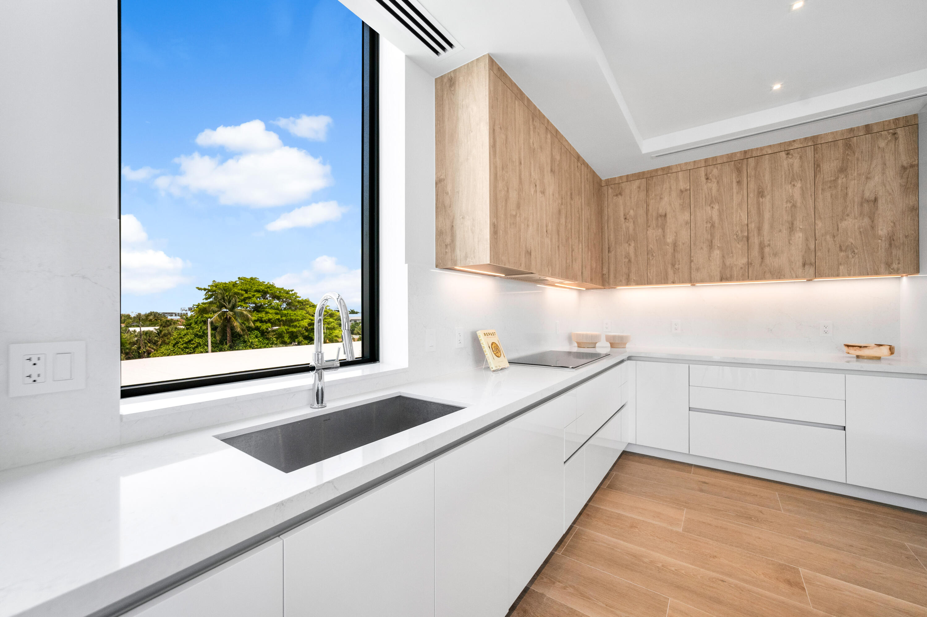 305 Briny #301 Pompano Beach, FL 33062