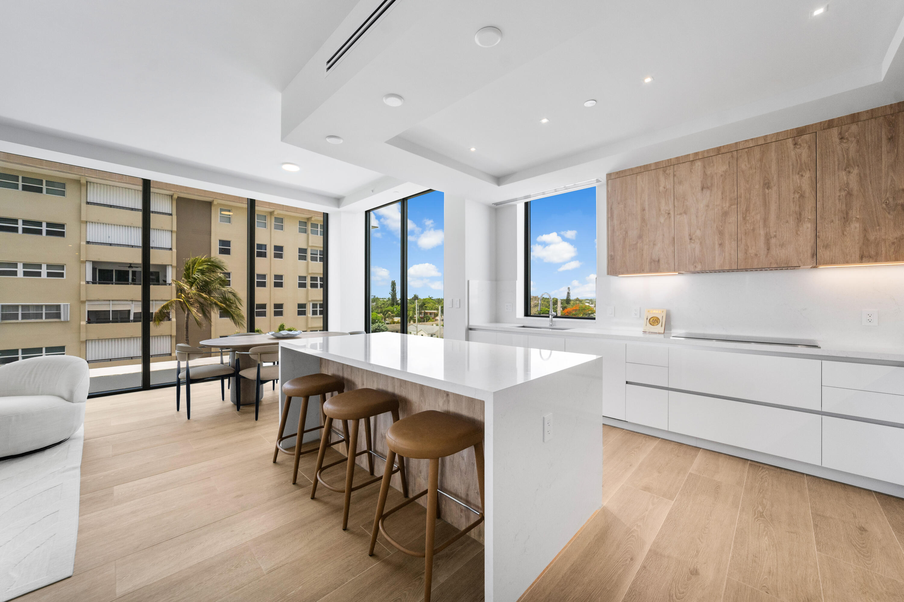 305 Briny #301 Pompano Beach, FL 33062