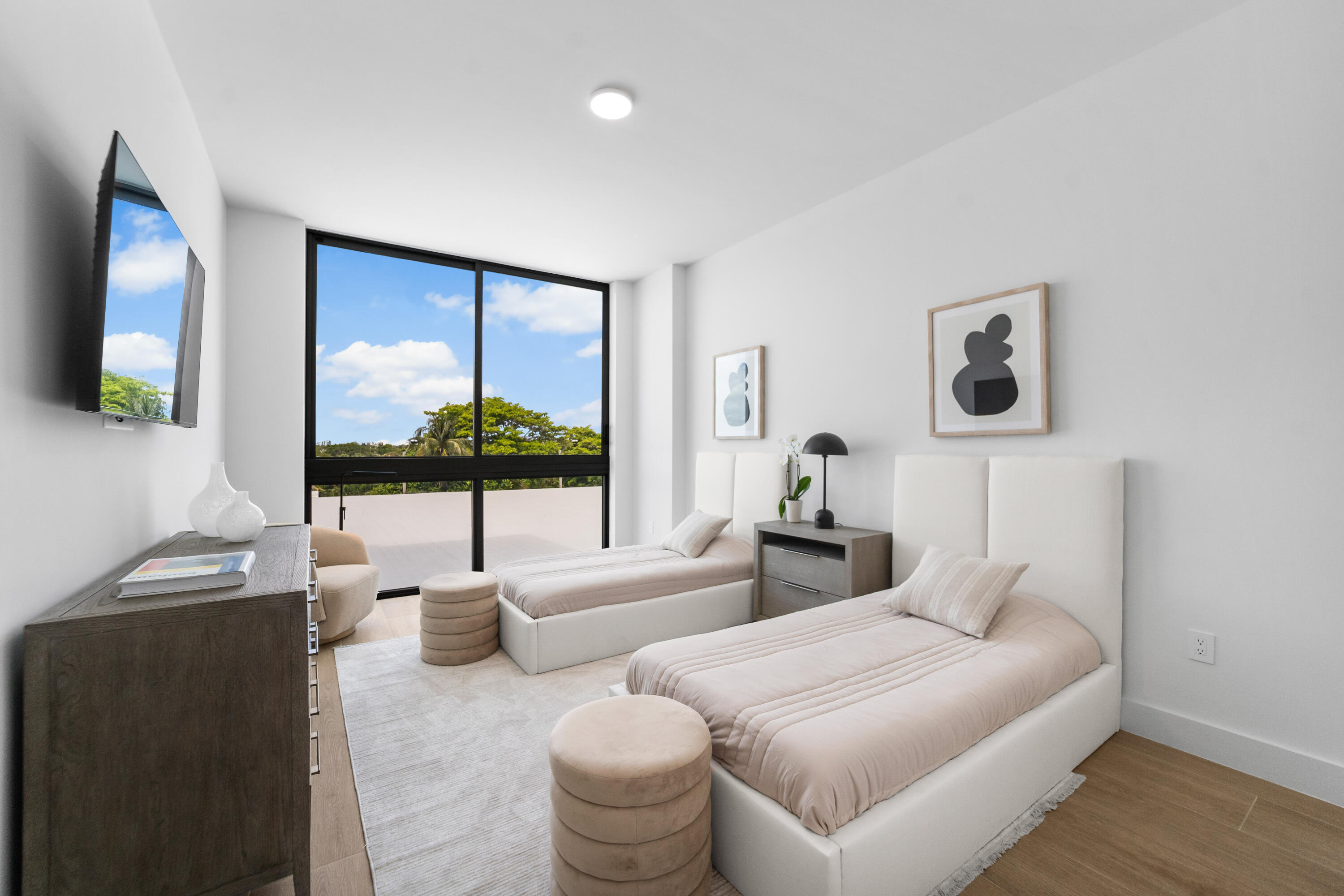 305 Briny #301 Pompano Beach, FL 33062
