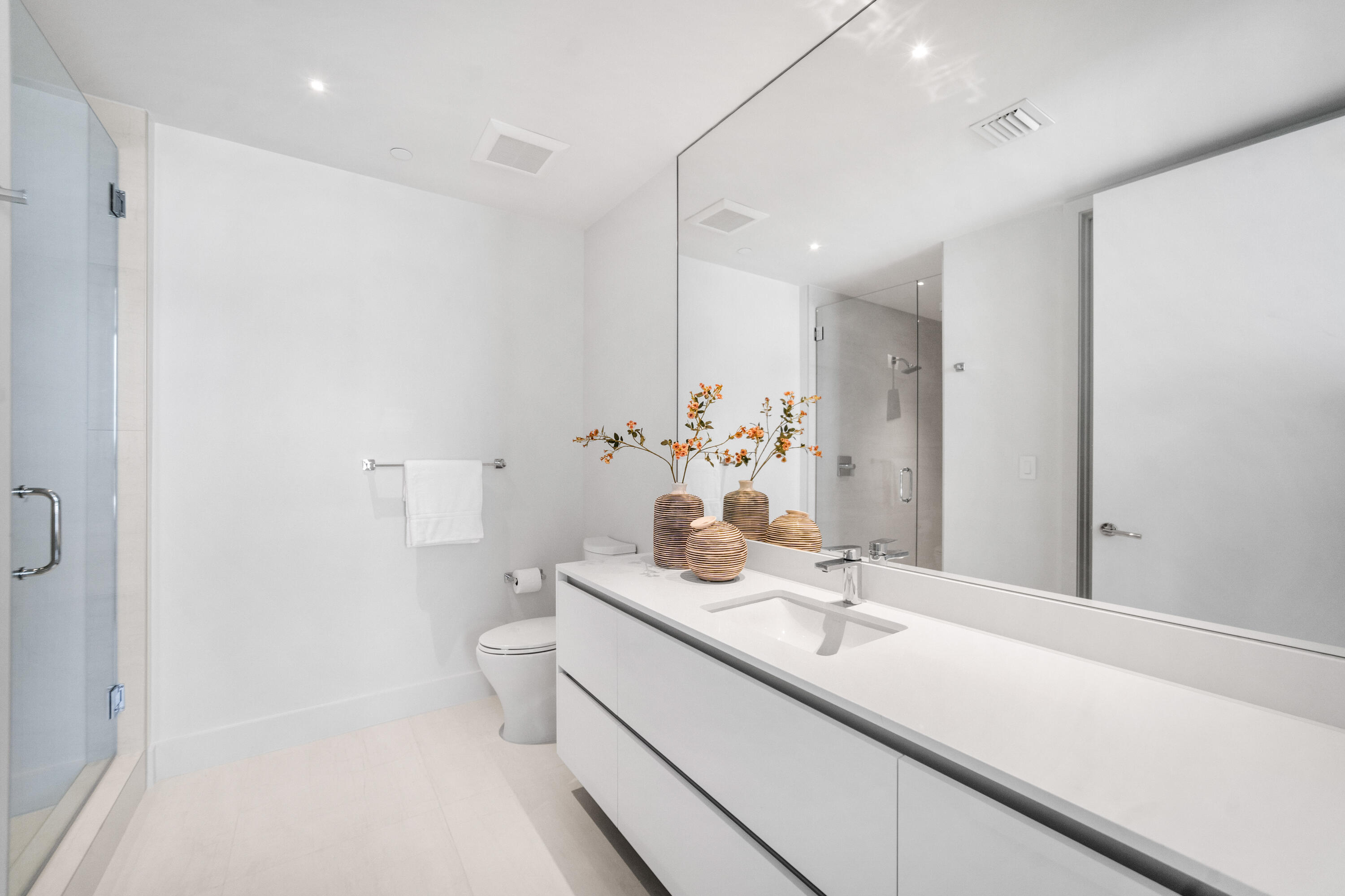 305 Briny #301 Pompano Beach, FL 33062