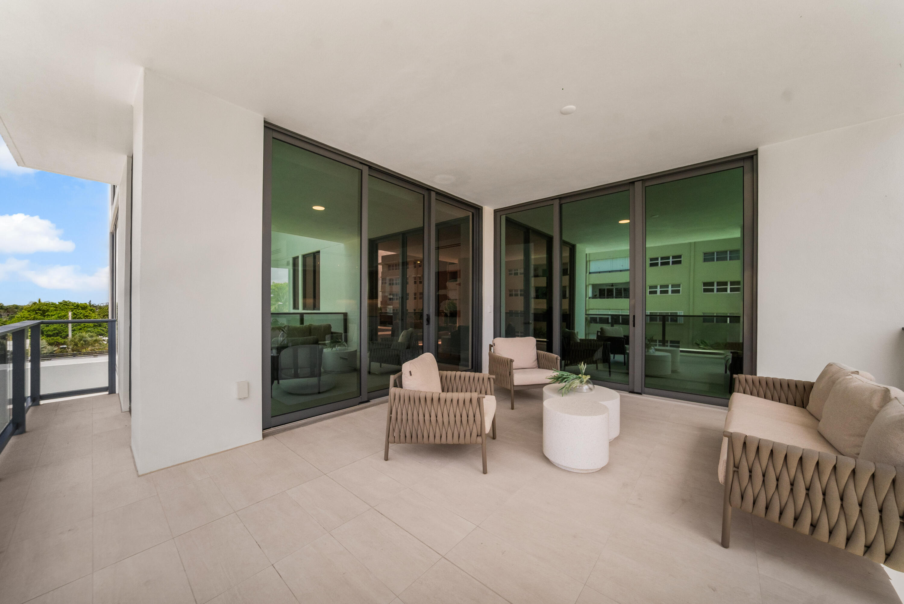 305 Briny #301 Pompano Beach, FL 33062