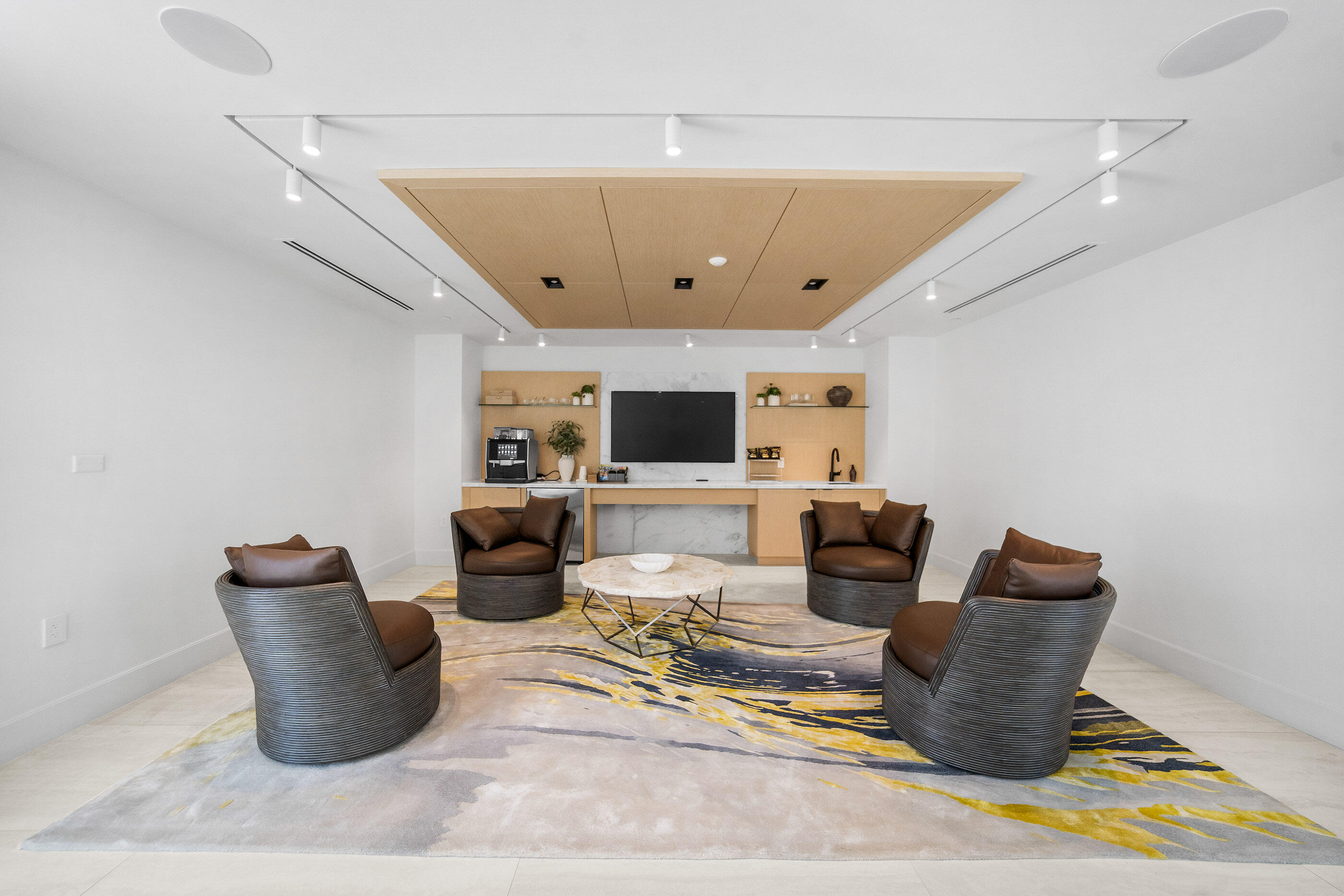 305 Briny #301 Pompano Beach, FL 33062