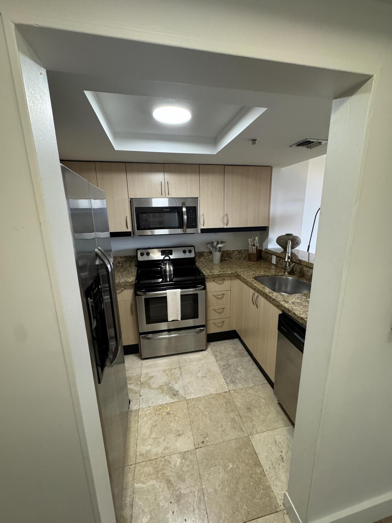 2951 S Bayshore #805 Miami, FL 33133