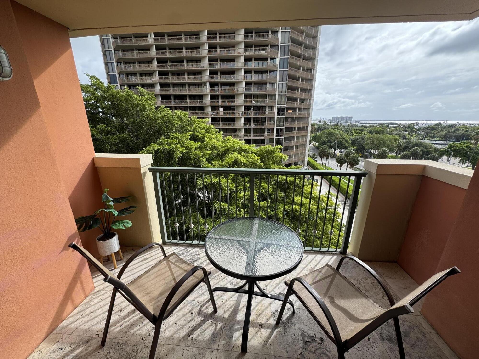 2951 S Bayshore #805 Miami, FL 33133