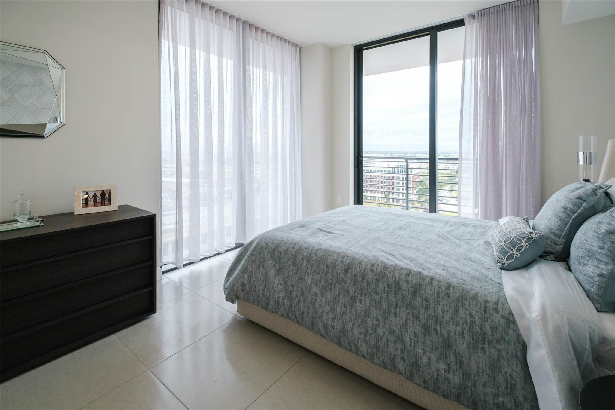 5350 NW 84th #1413 Doral, FL 33166