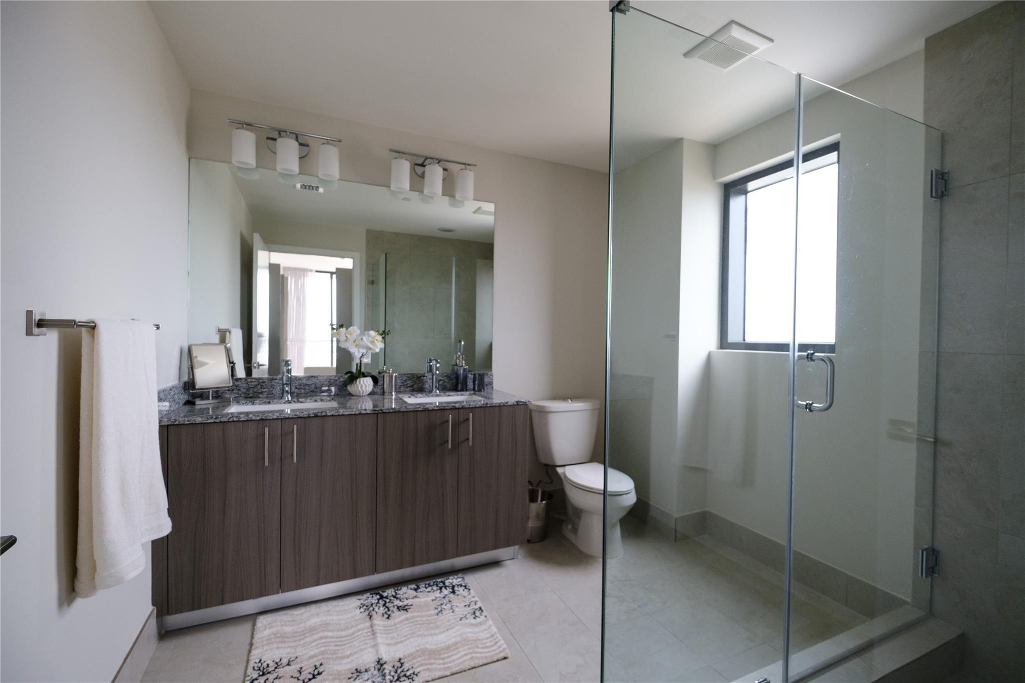 5350 NW 84th #1413 Doral, FL 33166