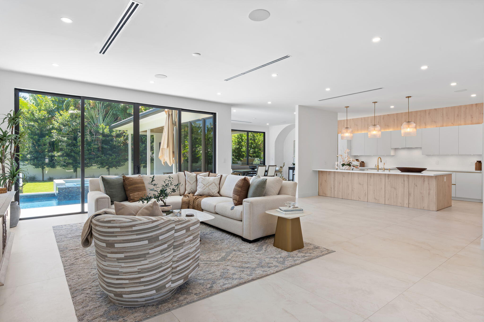 2506 NE 14th Fort Lauderdale, FL 33304