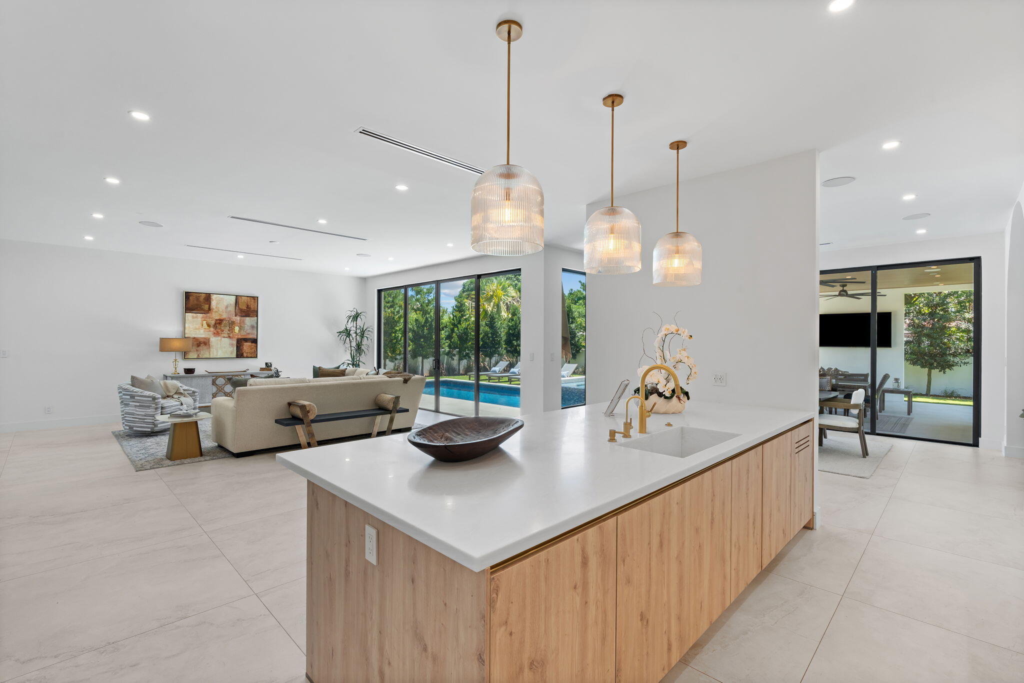 2506 NE 14th Fort Lauderdale, FL 33304