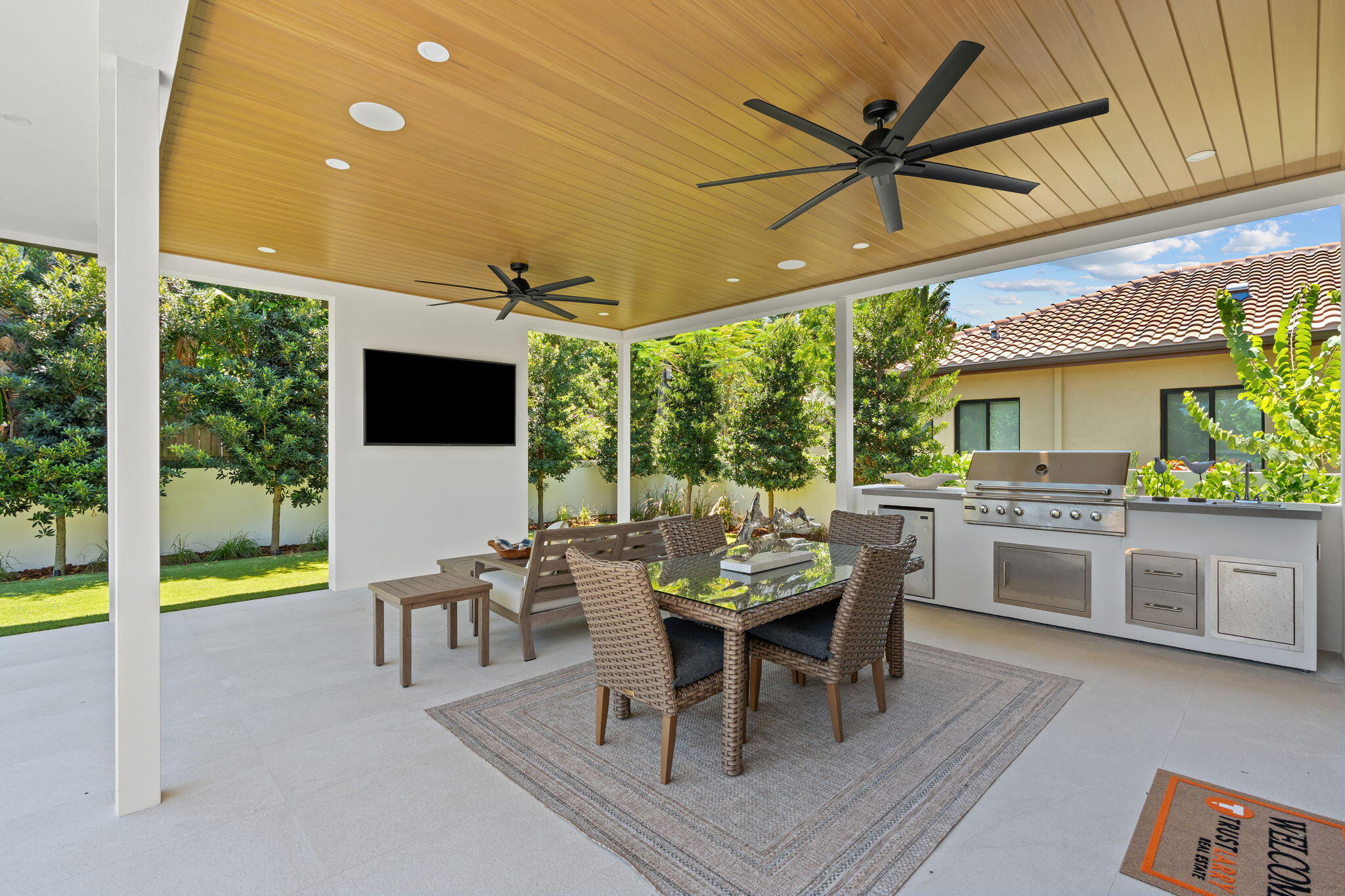 2506 NE 14th Fort Lauderdale, FL 33304