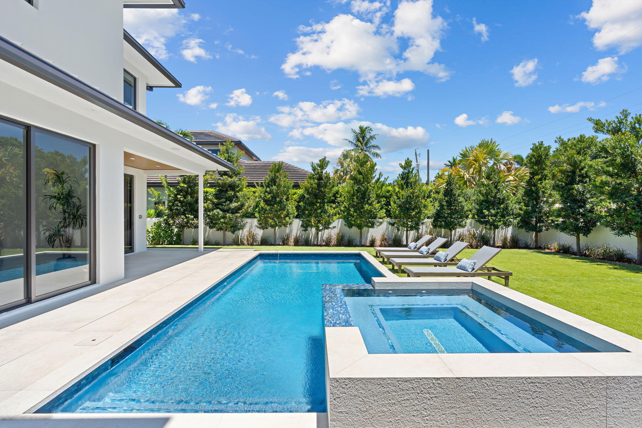 2506 NE 14th Fort Lauderdale, FL 33304