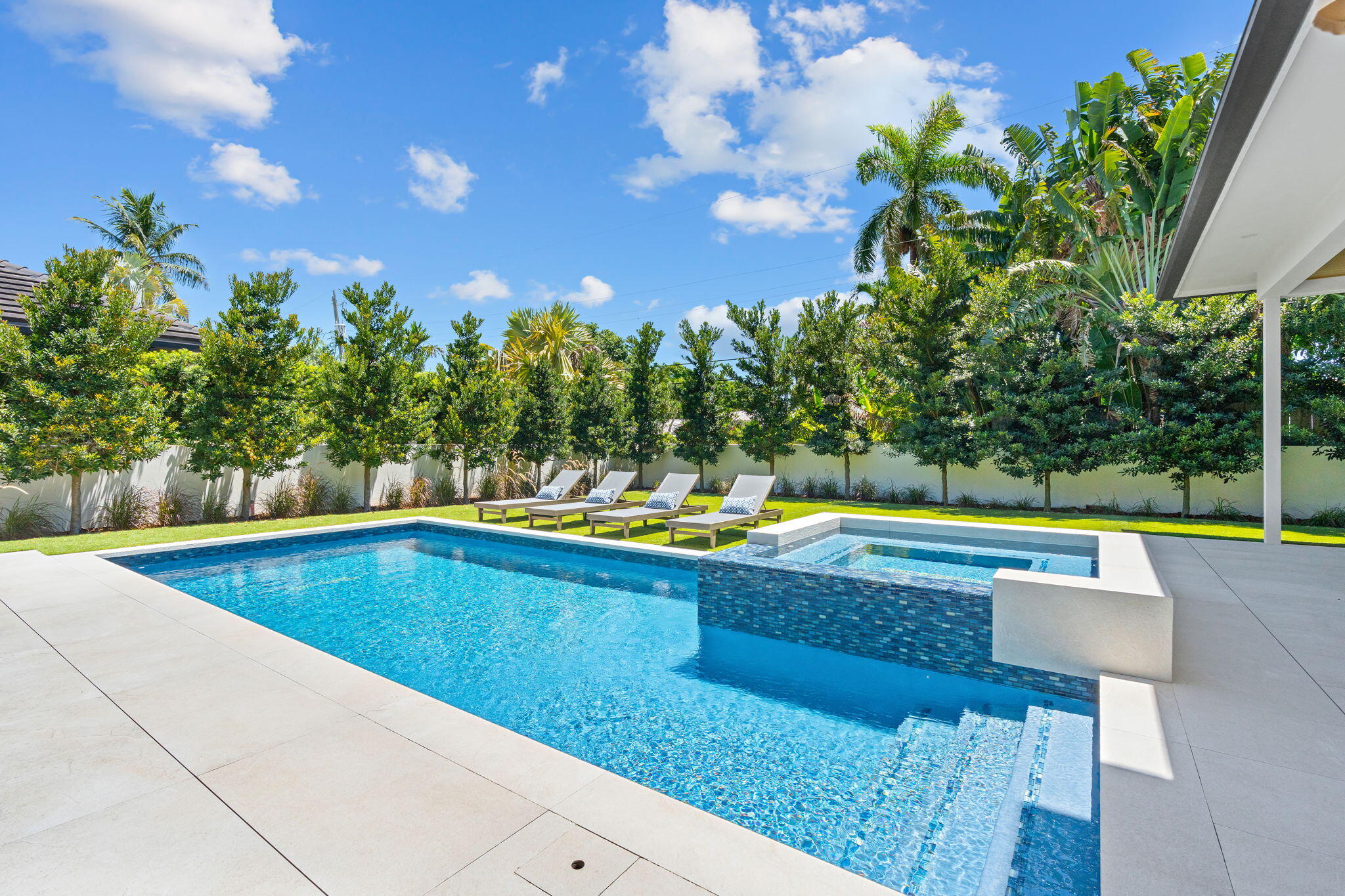 2506 NE 14th Fort Lauderdale, FL 33304