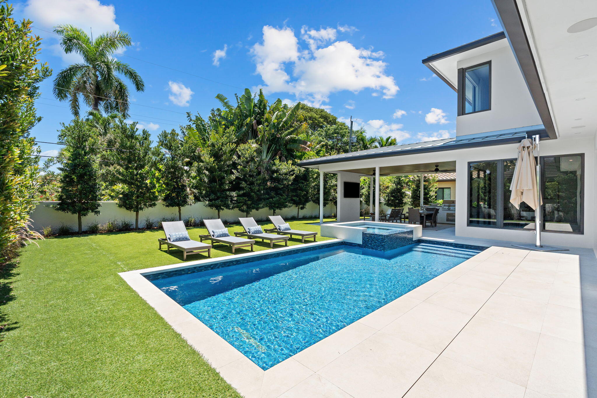 2506 NE 14th Fort Lauderdale, FL 33304