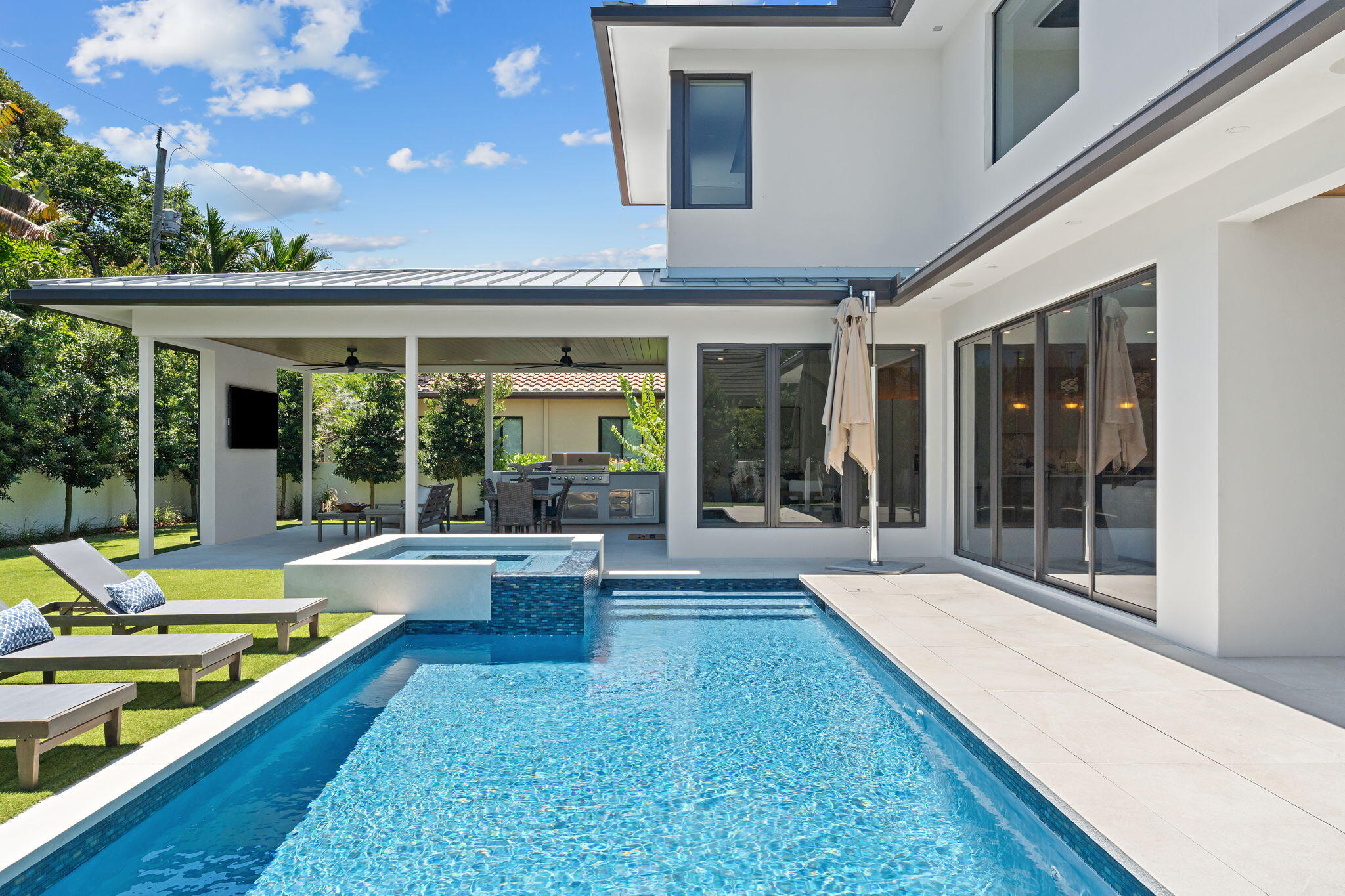 2506 NE 14th Fort Lauderdale, FL 33304