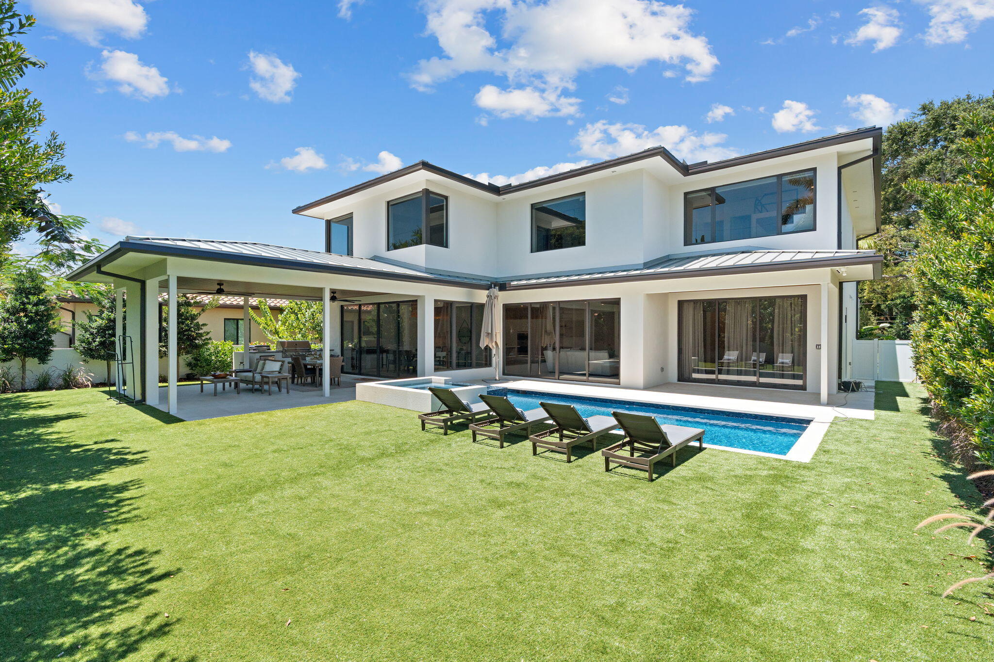 2506 NE 14th Fort Lauderdale, FL 33304