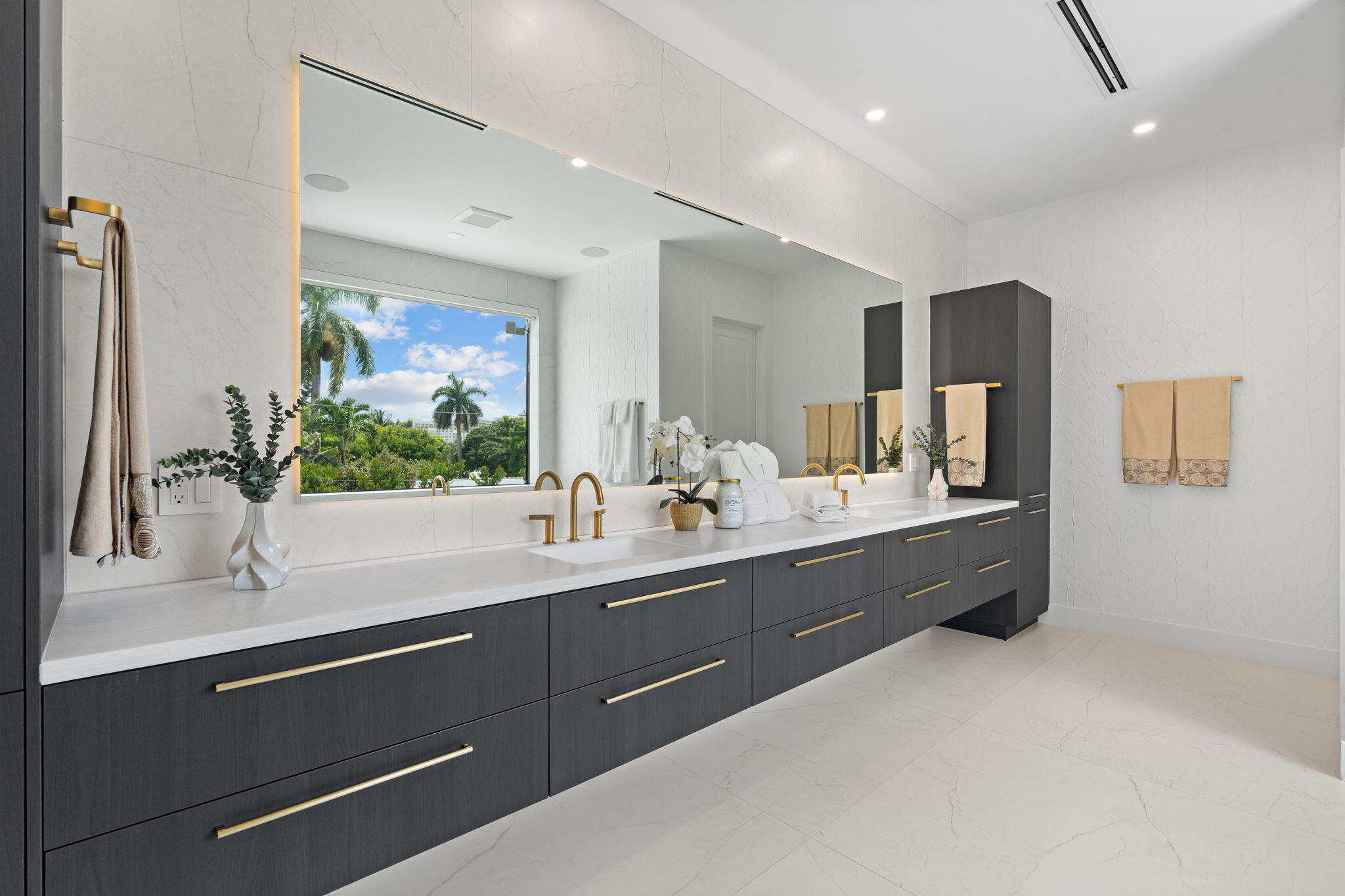2506 NE 14th St Fort Lauderdale, FL 33304