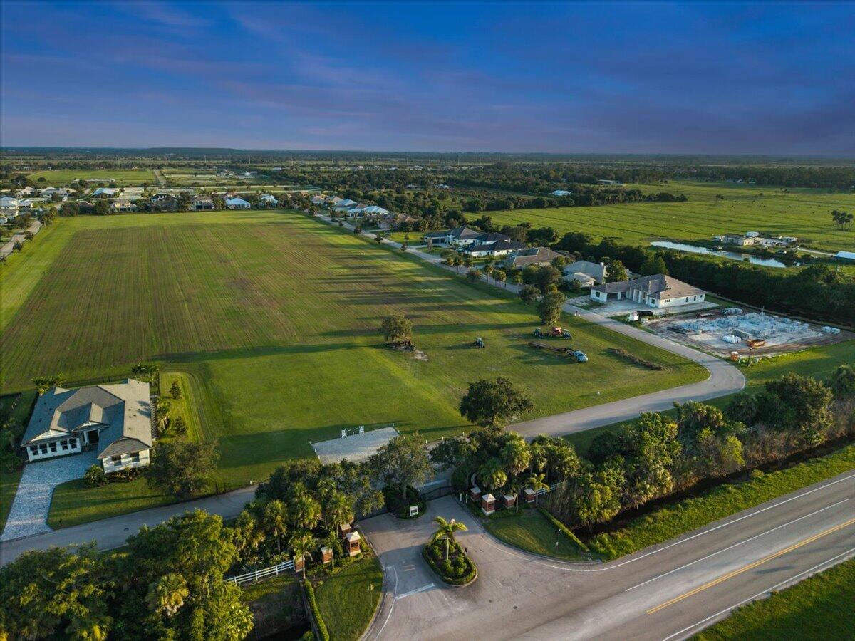 1023 W Polo Grounds Dr Vero Beach, FL 32966