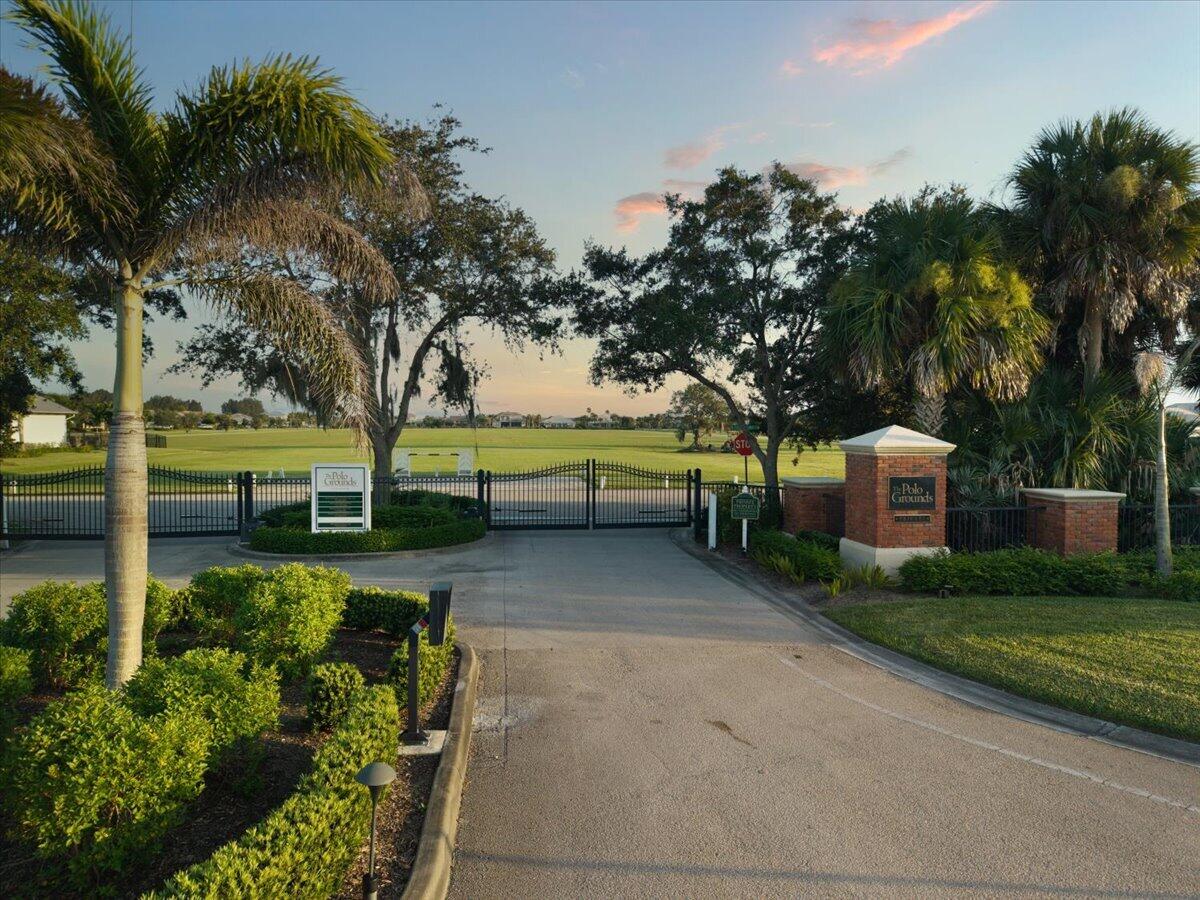 1023 W Polo Grounds Dr Vero Beach, FL 32966