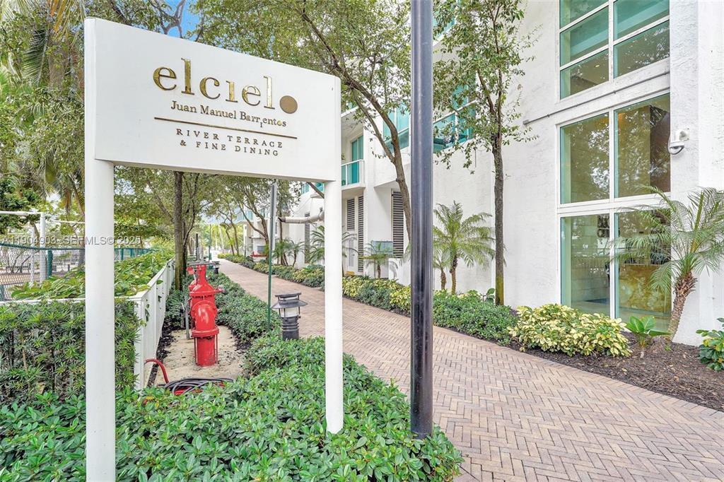image Brickell on the River South29