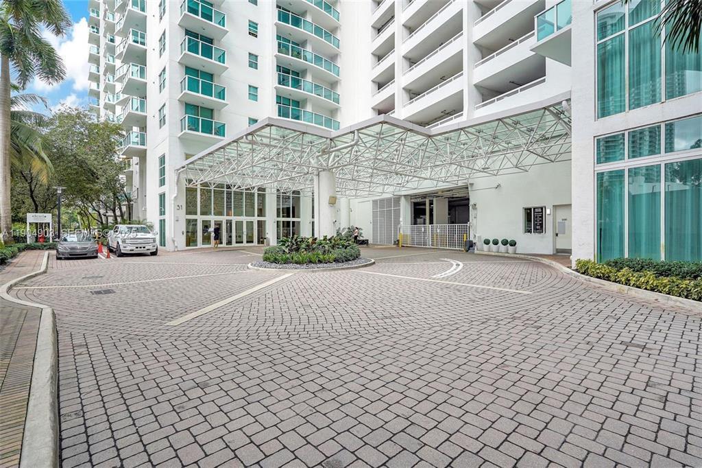 image Brickell on the River South31