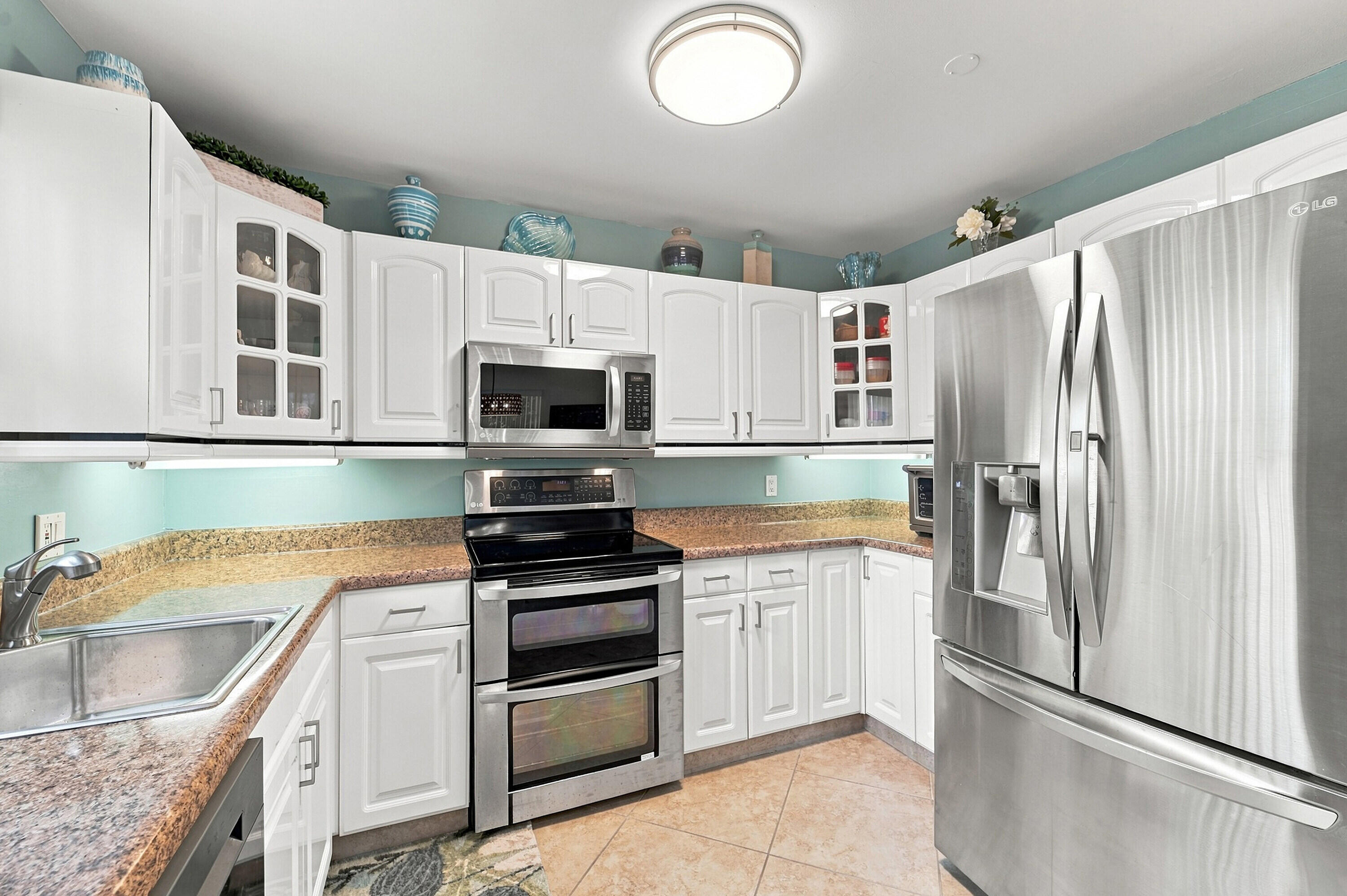 2870 NE 14th St Cswy #208C
