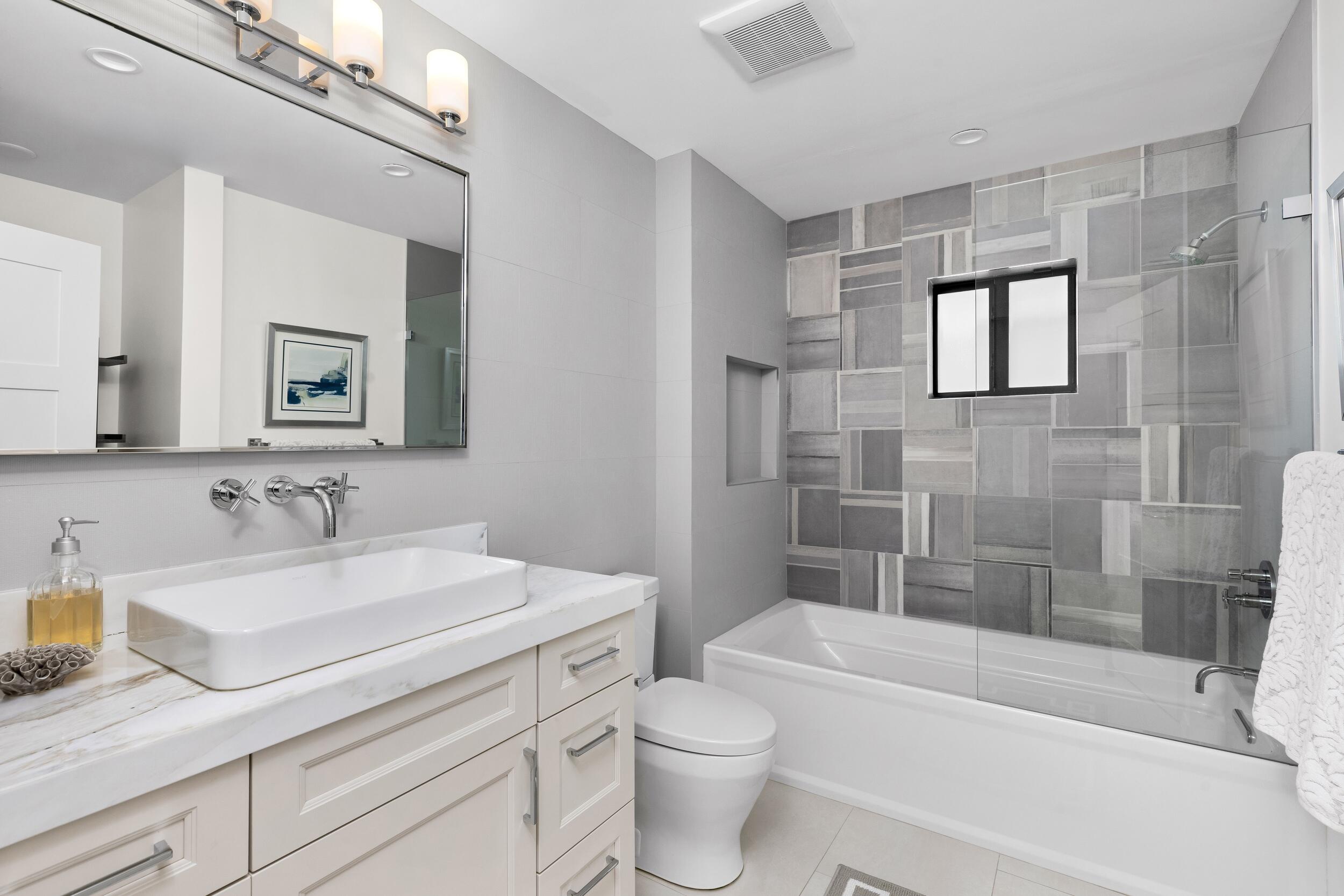 5340 NE 32nd Ave Fort Lauderdale, FL 33308