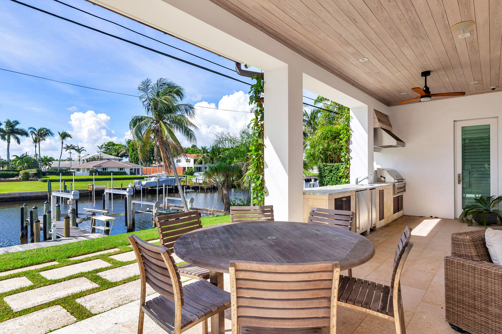 222 Arlington Rd West Palm Beach, FL 33405