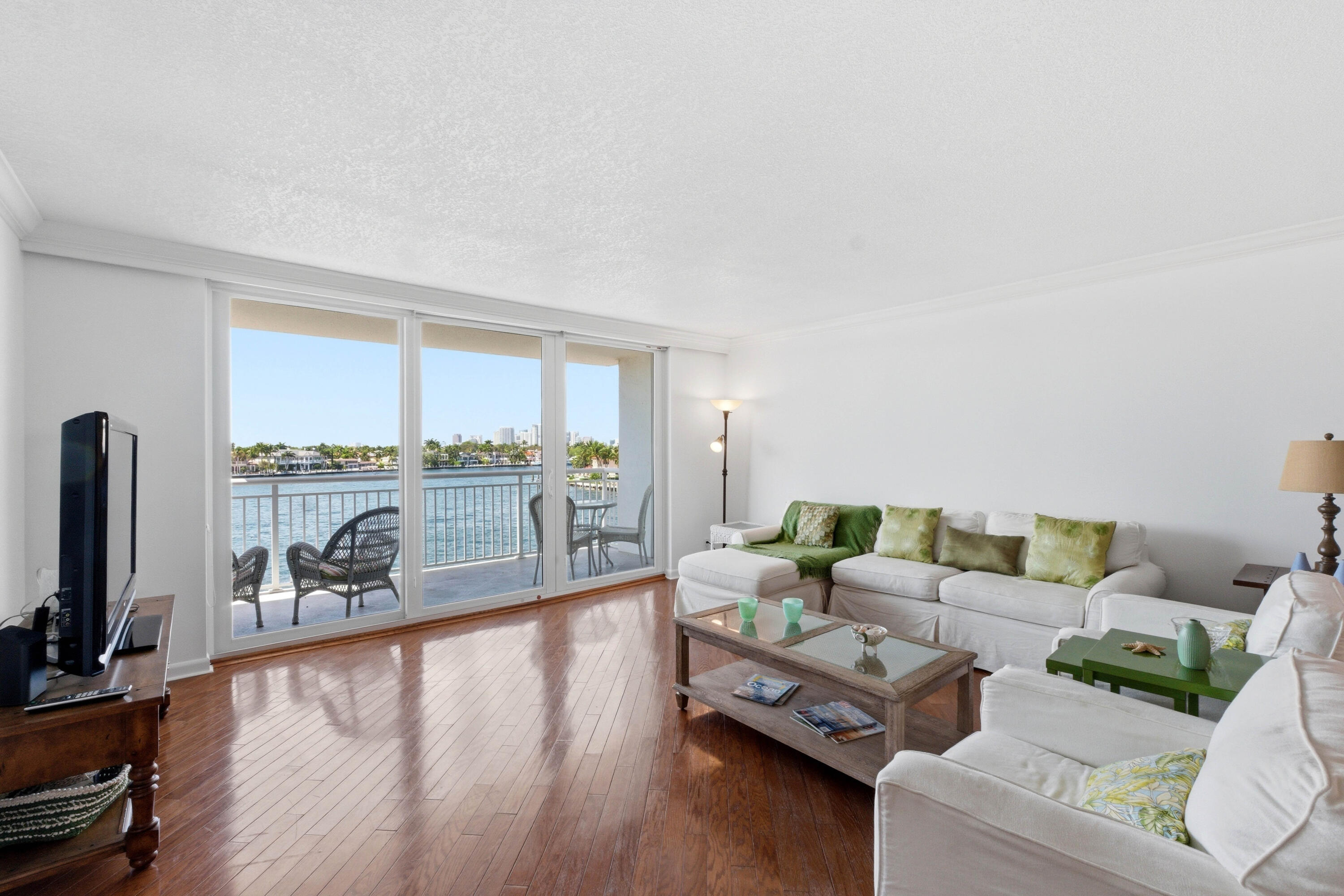 511 Bayshore Dr #410 Fort Lauderdale, FL 33304