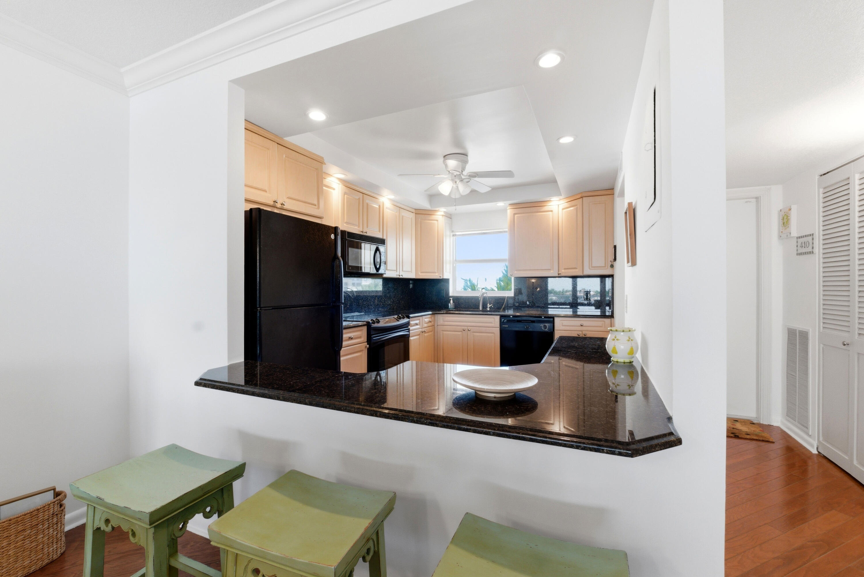 511 Bayshore Dr #410 Fort Lauderdale, FL 33304