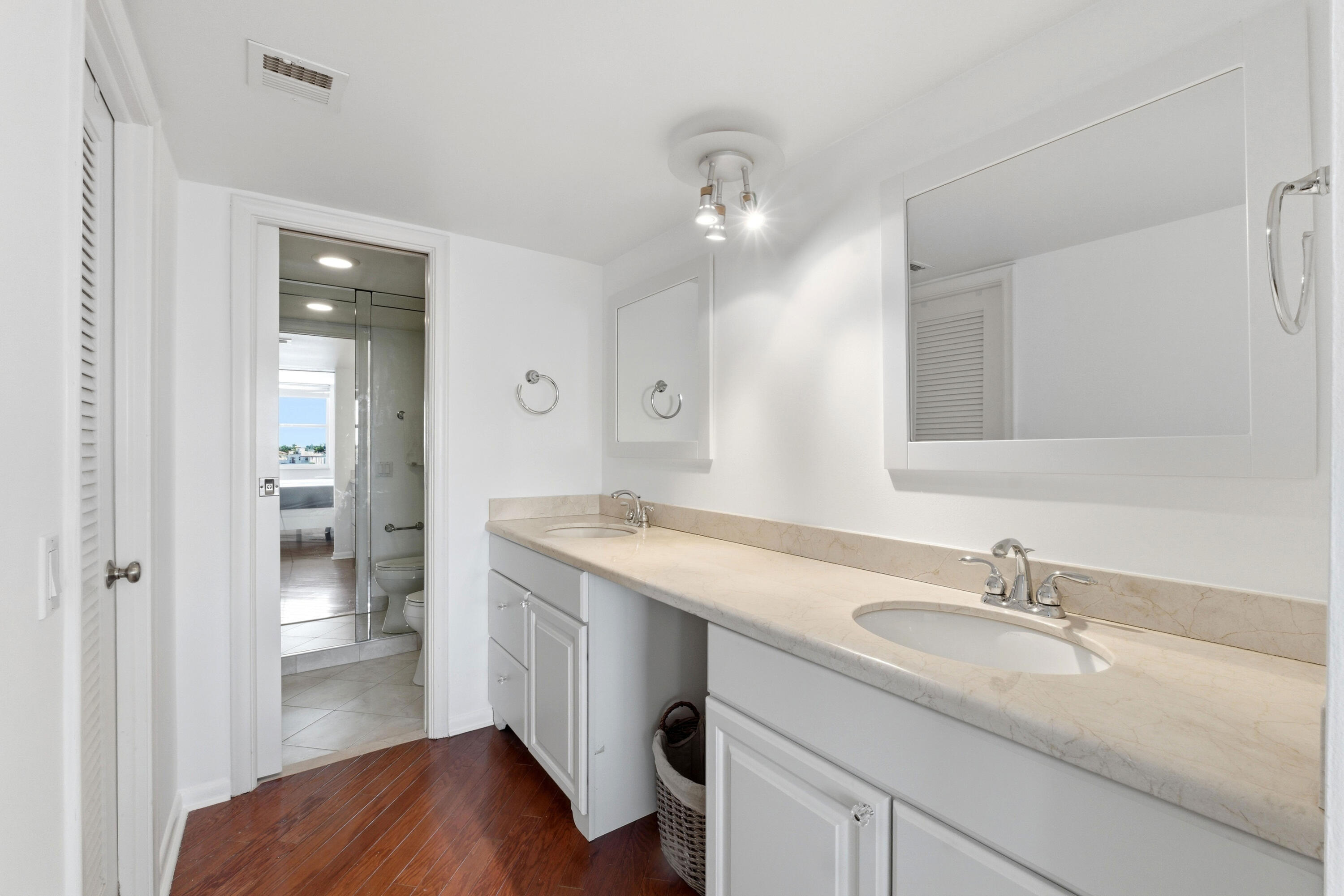 511 Bayshore Dr #410 Fort Lauderdale, FL 33304