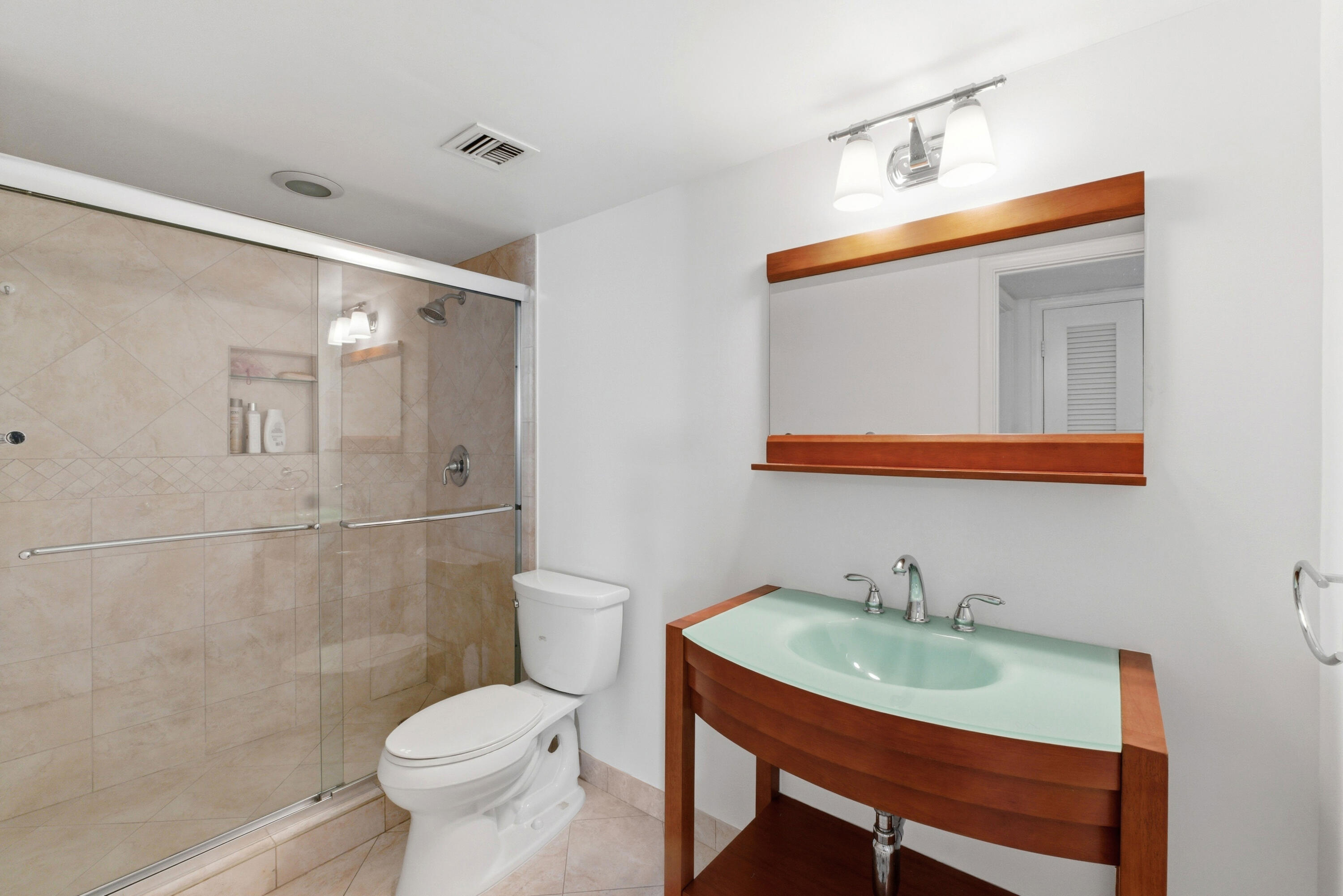 511 Bayshore Dr #410 Fort Lauderdale, FL 33304