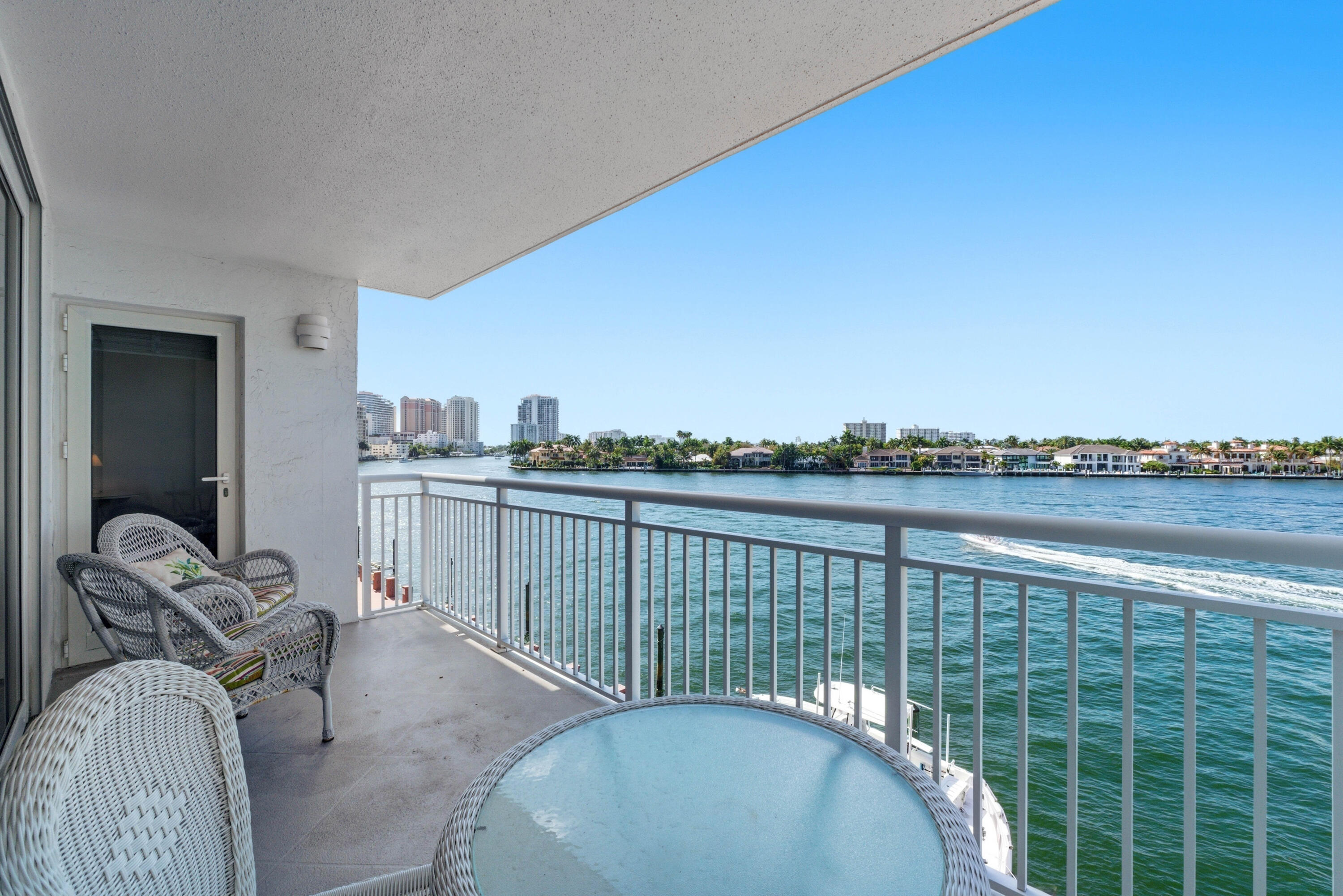 511 Bayshore Dr #410 Fort Lauderdale, FL 33304