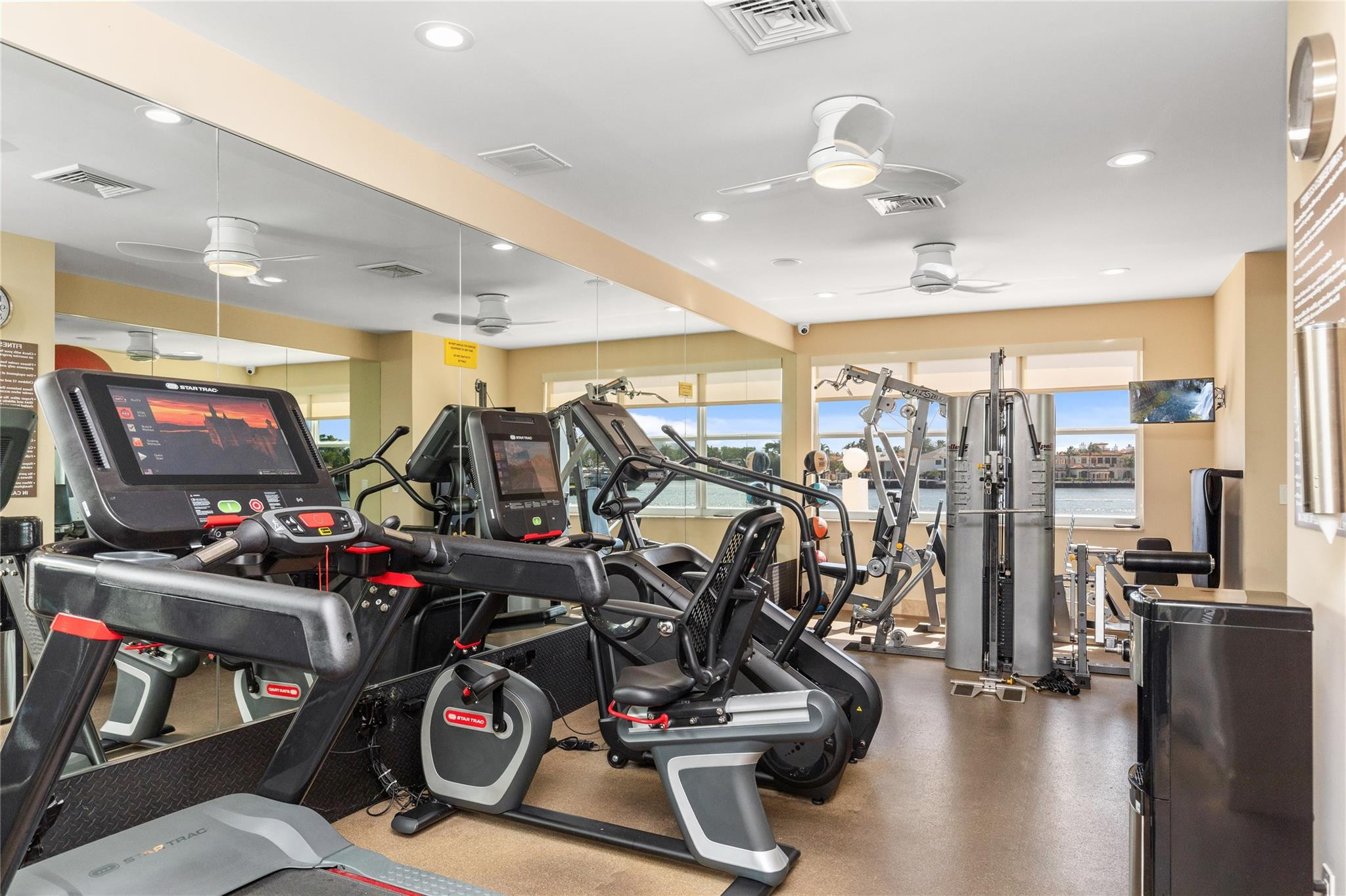 511 Bayshore Dr #410 Fort Lauderdale, FL 33304