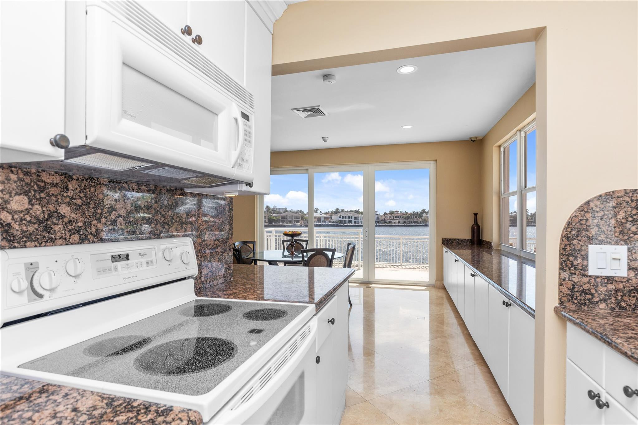 511 Bayshore Dr #410 Fort Lauderdale, FL 33304