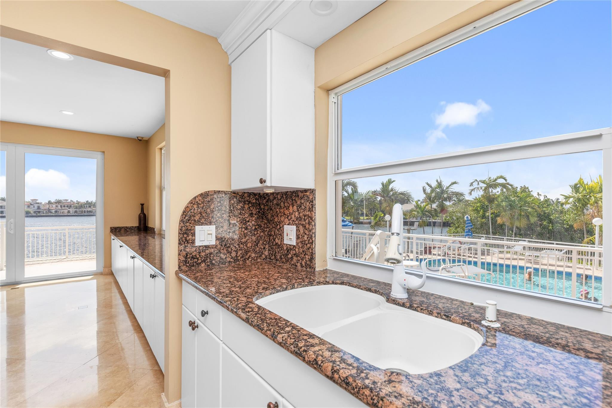 511 Bayshore Dr #410 Fort Lauderdale, FL 33304