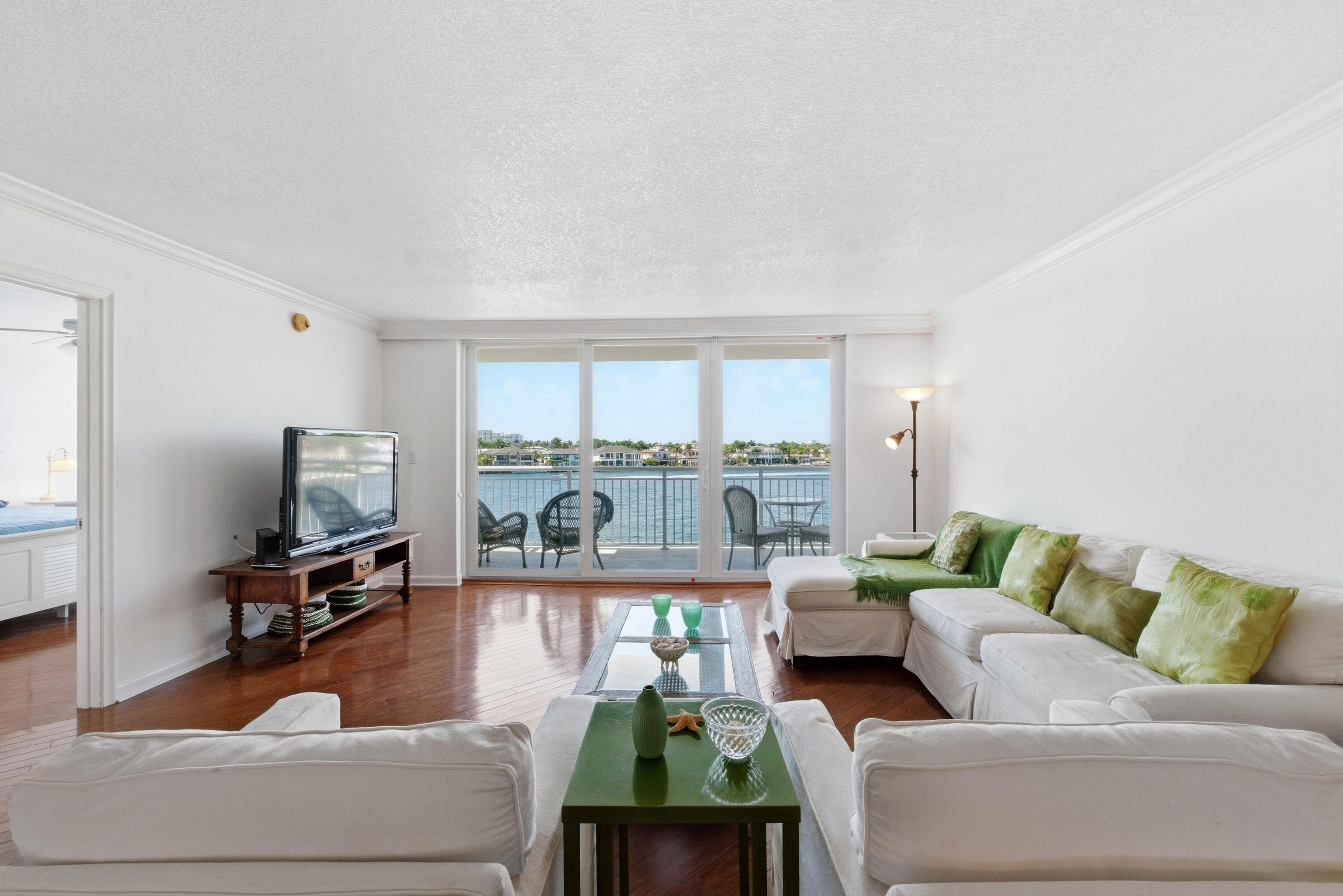 511 Bayshore Dr #410 Fort Lauderdale, FL 33304