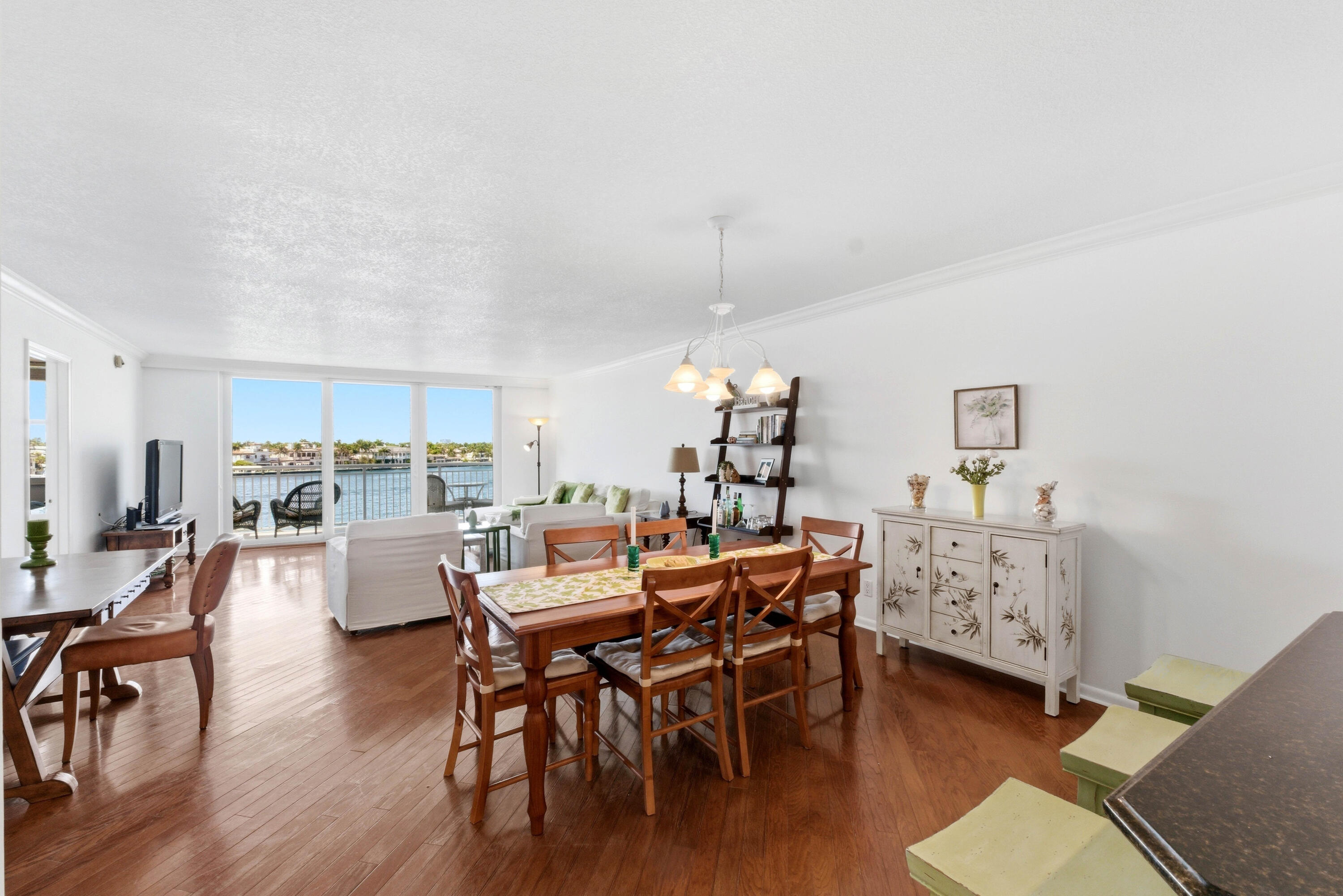 511 Bayshore Dr #410 Fort Lauderdale, FL 33304